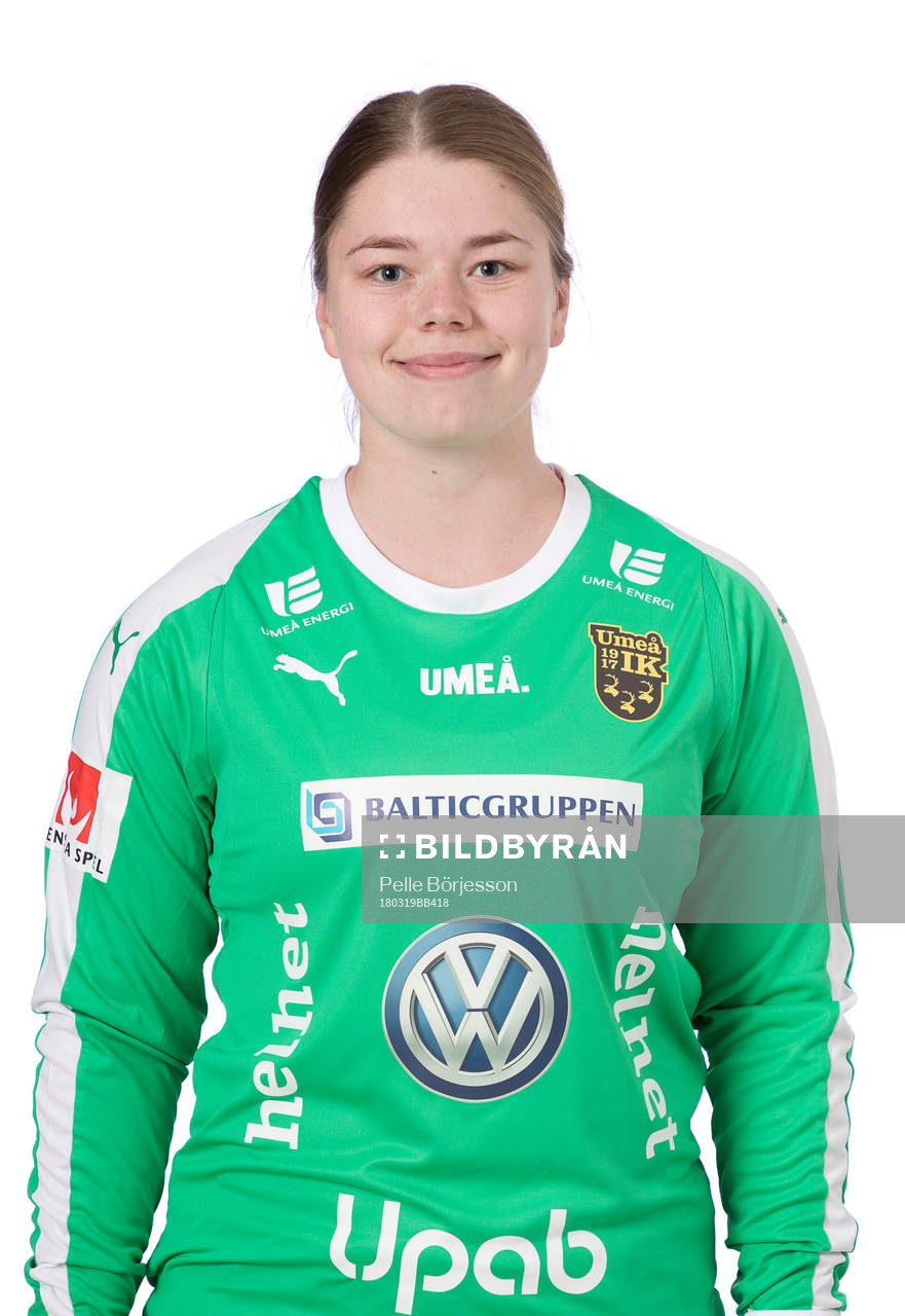 Umeås målvakt Tove Norin poserar för ett porträtt den 19 mars 2018 i Umeå.