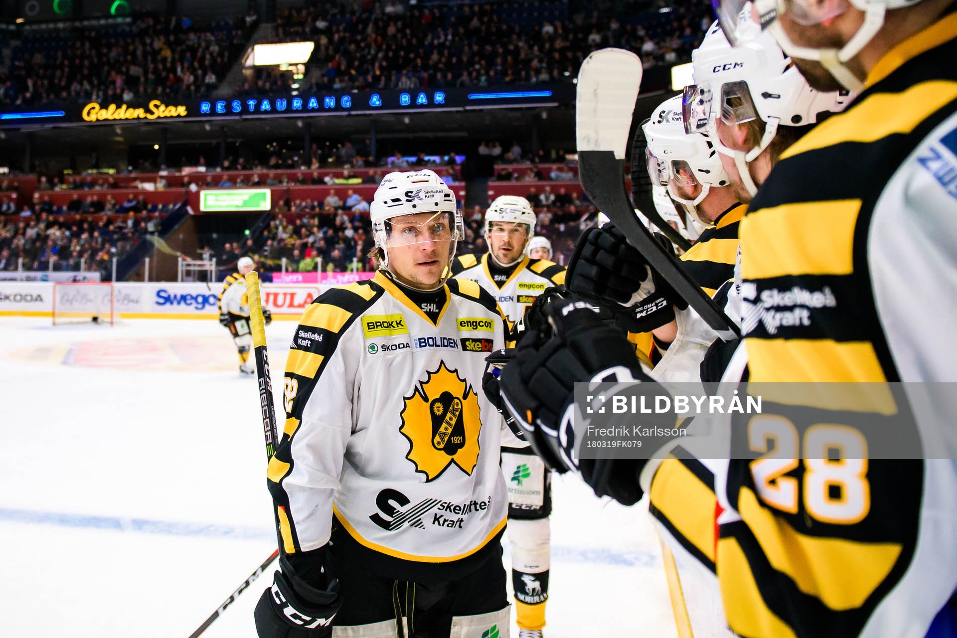Skellefteås Jesper Olofsson jublar