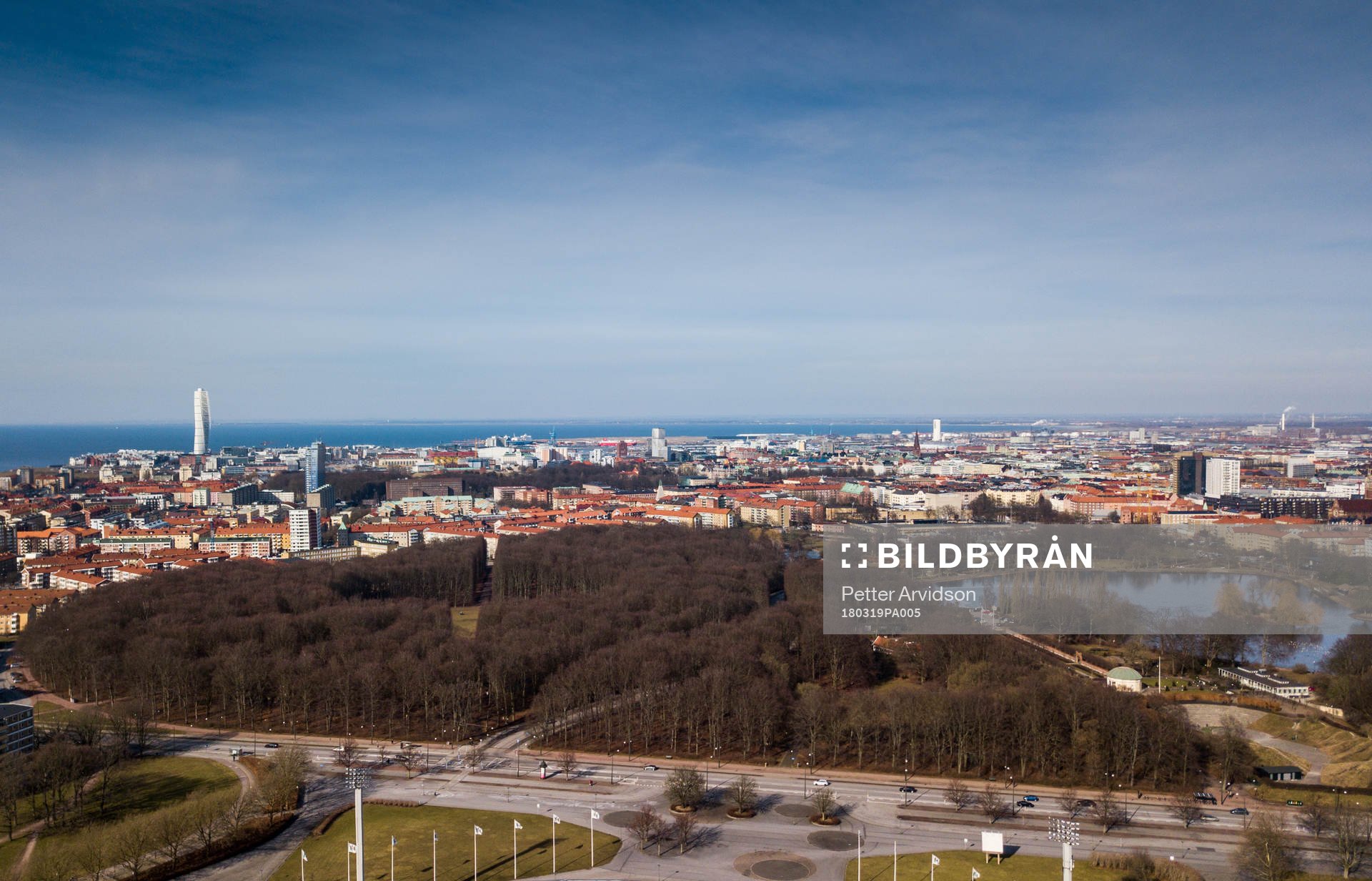 Malmö Stad med Turning Torso och Pildammsparken fotograferad den 19 mars 2018 i Malmö.