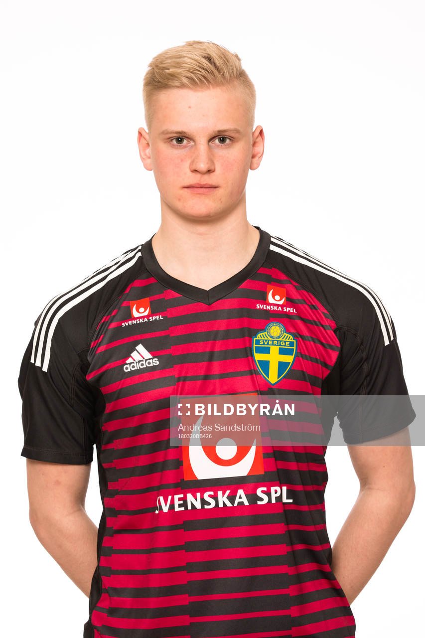 Simon Gustafsson i P18/00-landslaget