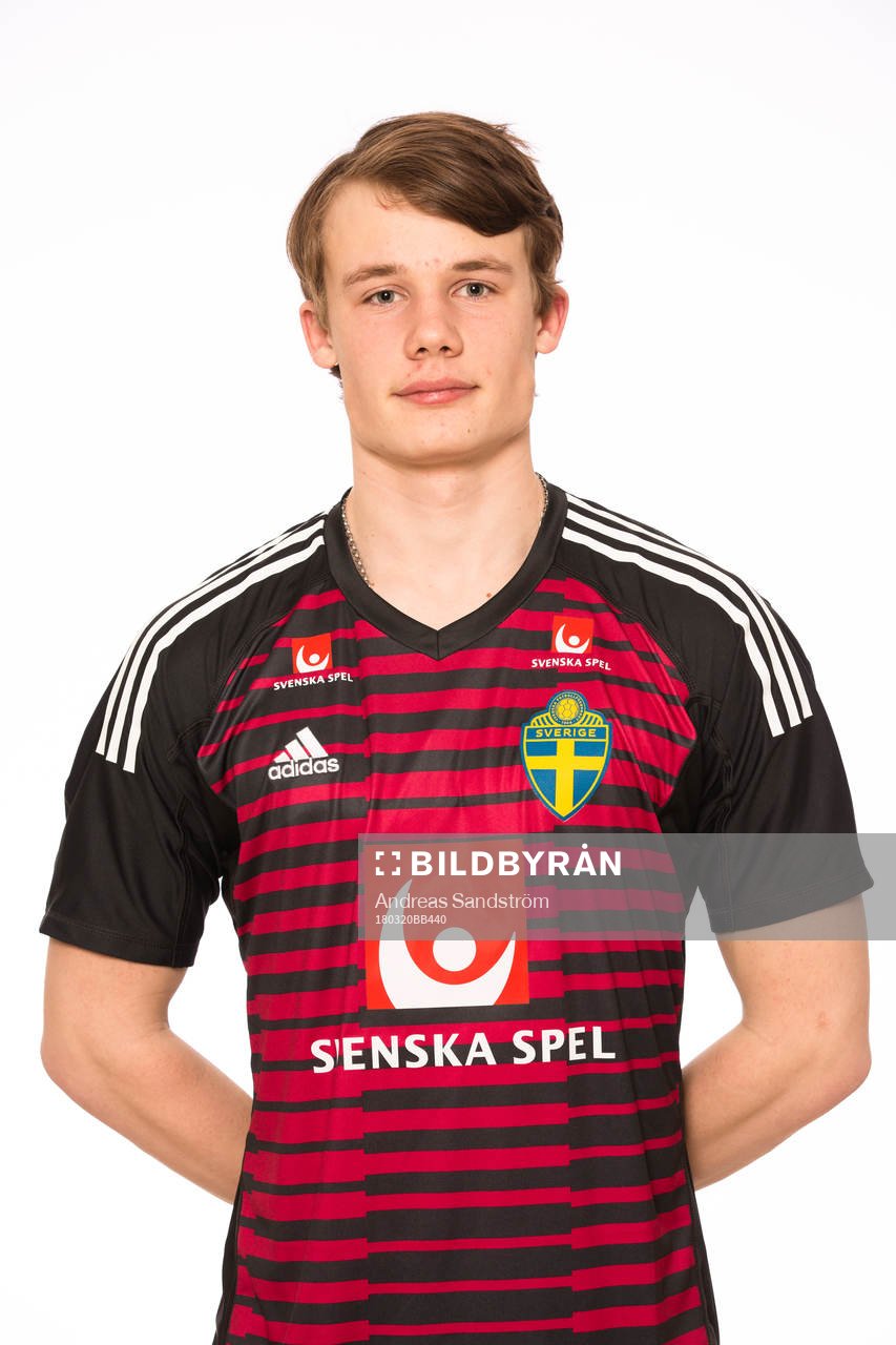 Hjalmar Bäckström i P18/00-landslaget poserar för ett porträtt den 20 Mars 2018 i Stockholm. 