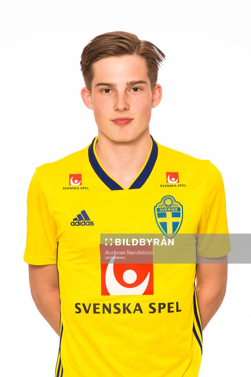 Adam Söndergaard i P18/00-landslaget poserar för ett porträtt den 20 Mars 2018 i Stockholm. 