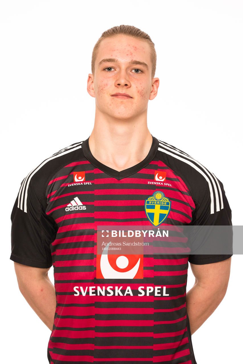 Oskar Blank i P18/00-landslaget poserar för ett porträtt den 20 Mars 2018 i Stockholm. 