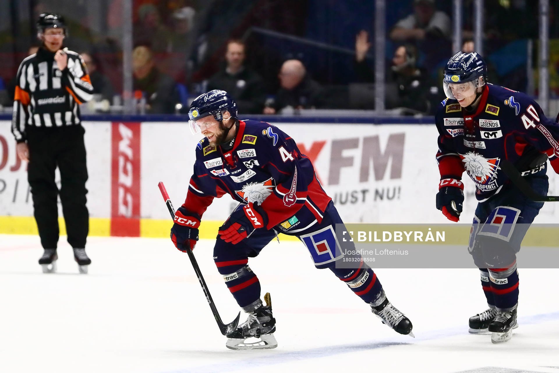 Linköpings Chad Billins och Ken Andre Olimb jublar