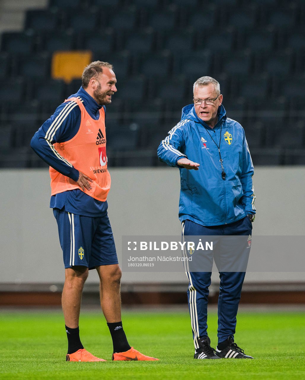 Sveriges Andreas Granqvist och förbundskapten Janne