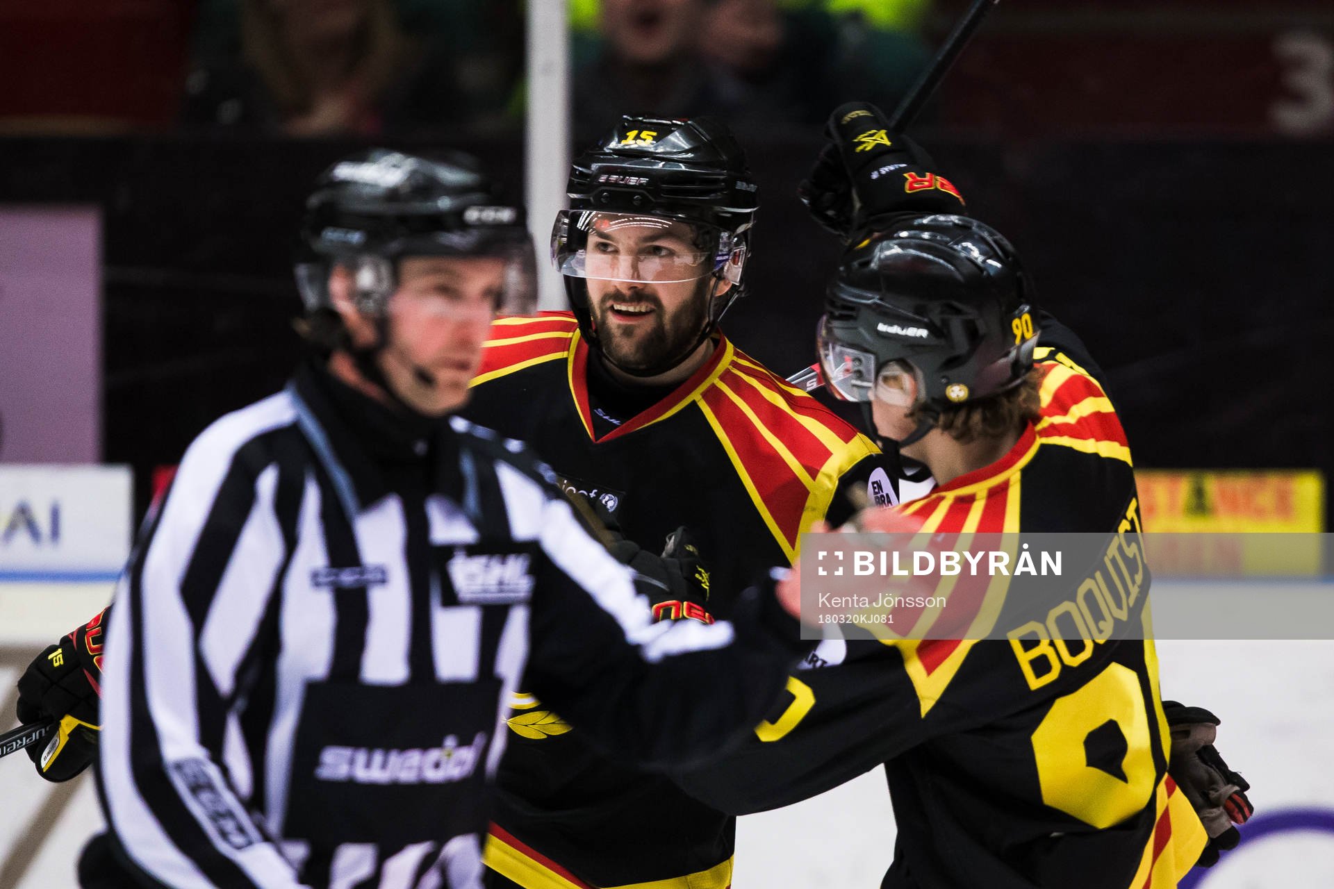 Brynäs Simon Bertilsson jublar med Jesper Boqvist