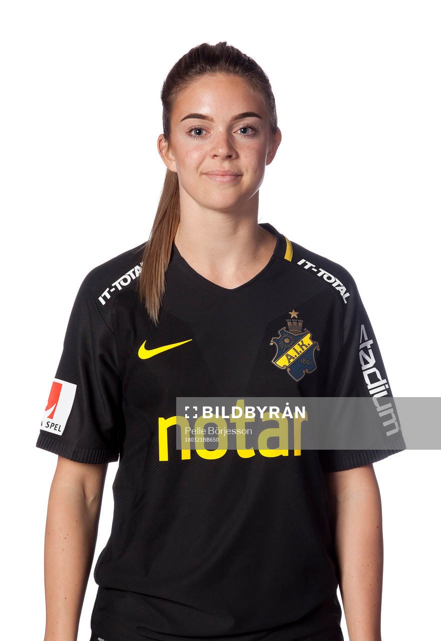 s Lisa Moazzeni