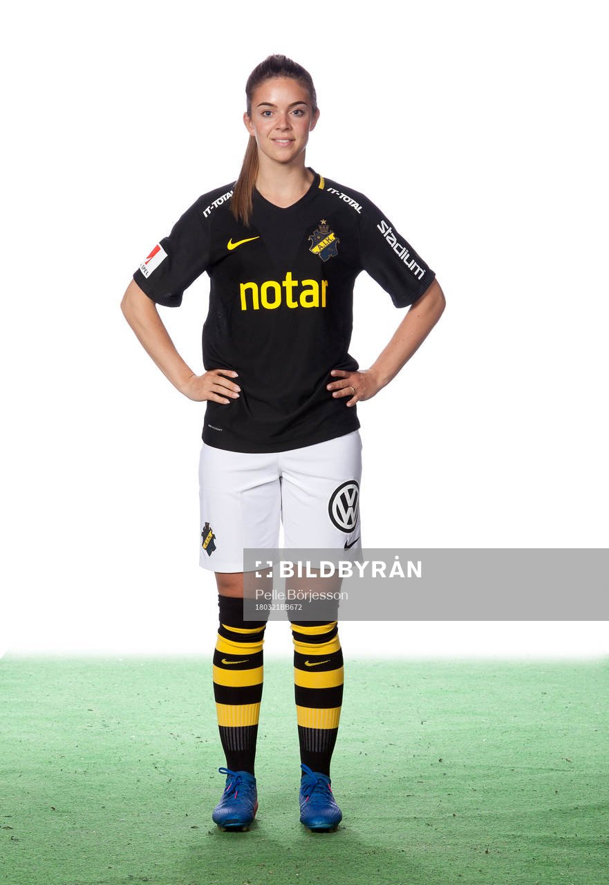 s Lisa Moazzeni