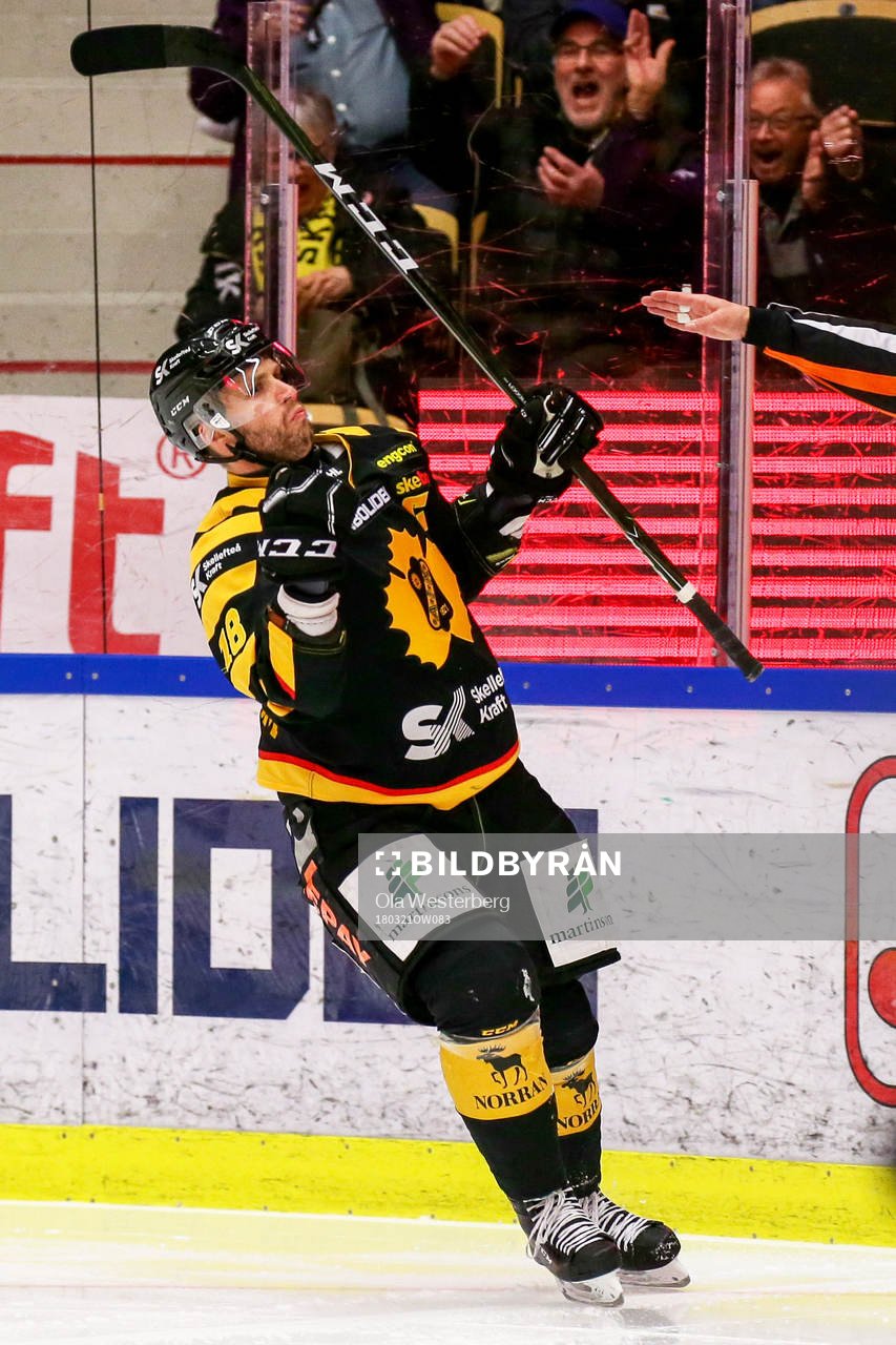 Skellefteås Pontus Petterström jublar