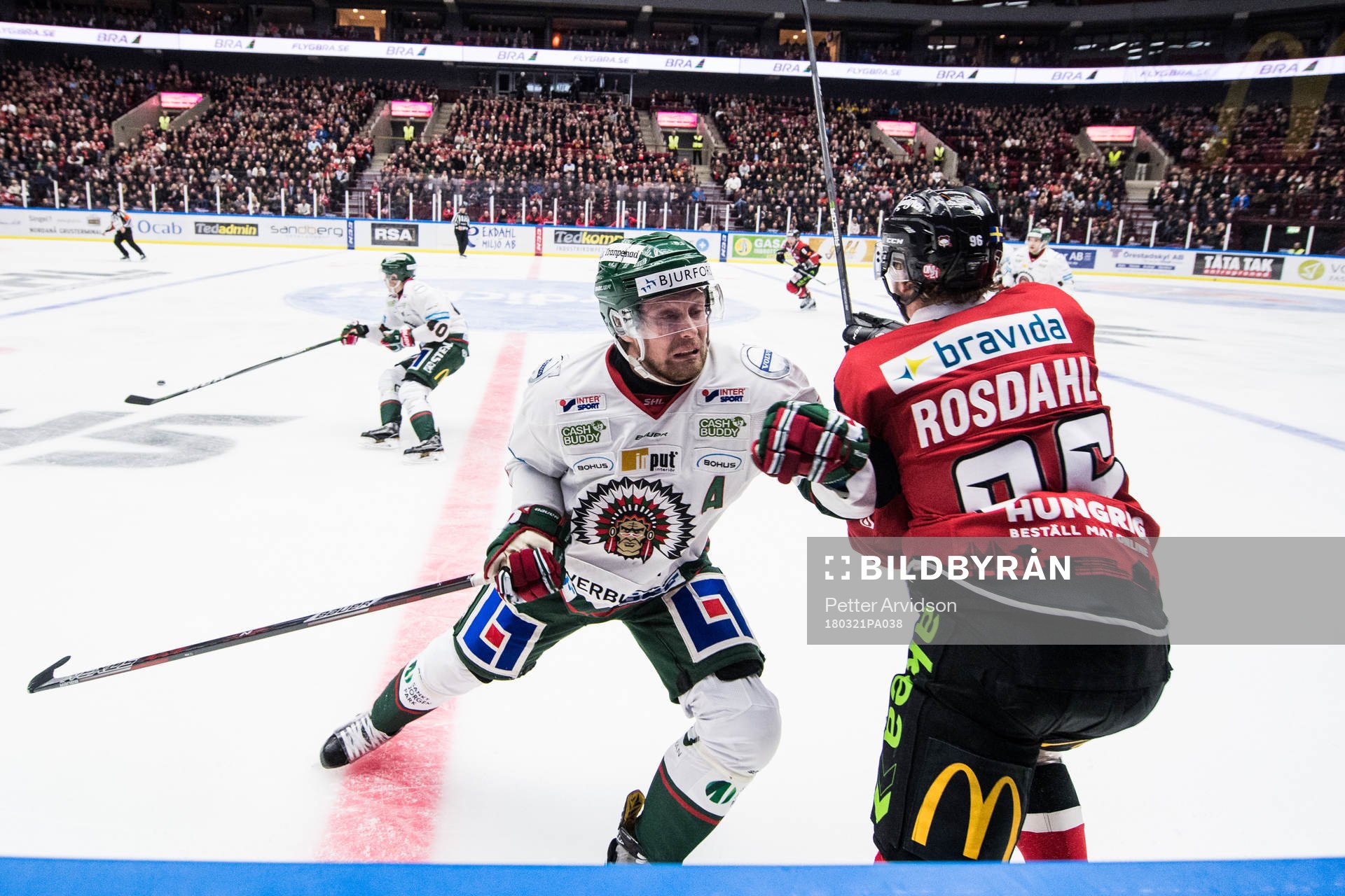 Frölundas John Nyberg och Malmö Redhawks Kim Rosdahl