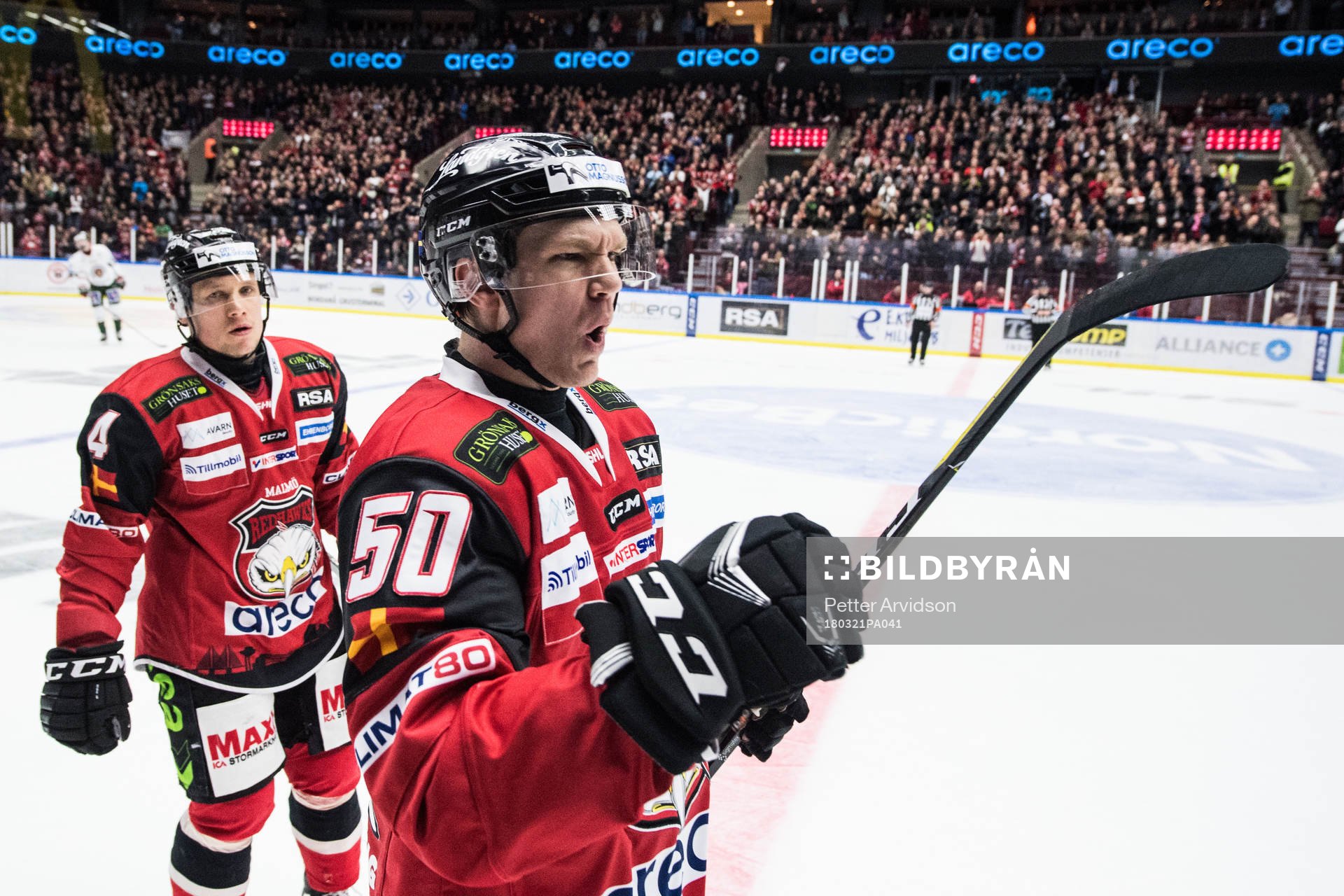 Malmö Redhawks Tobias Ekberg jublar