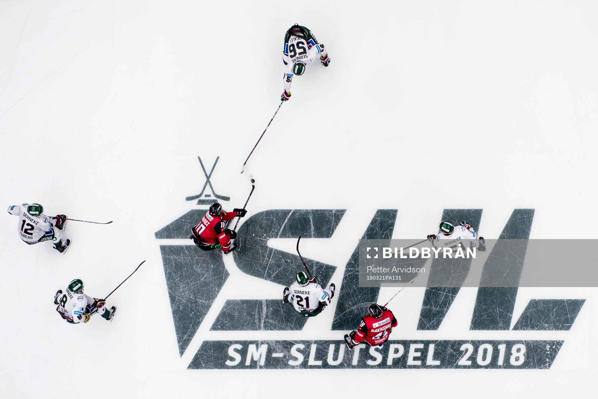Spel vid SM-slutspelets logotyp i isen