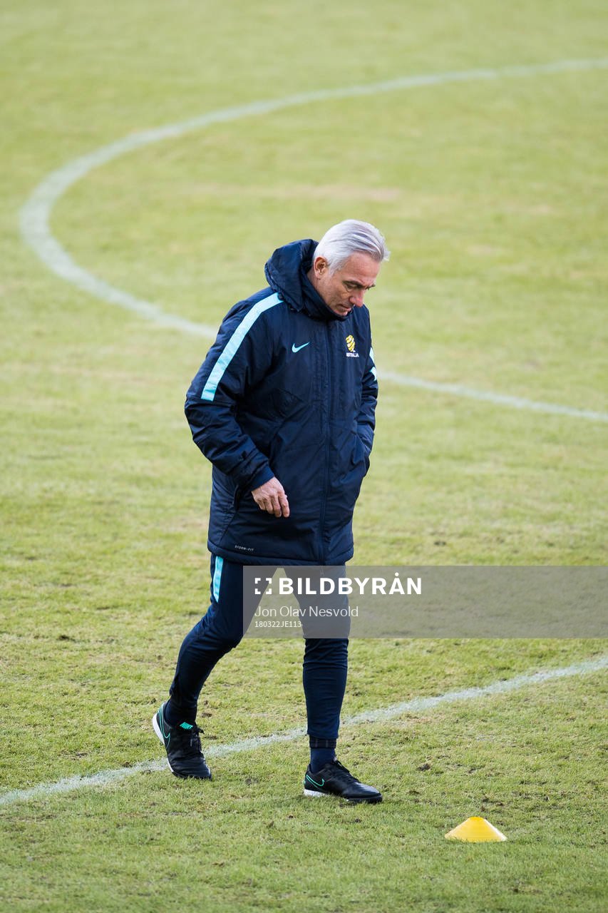 Bert van Marwijk, head coach of Australia