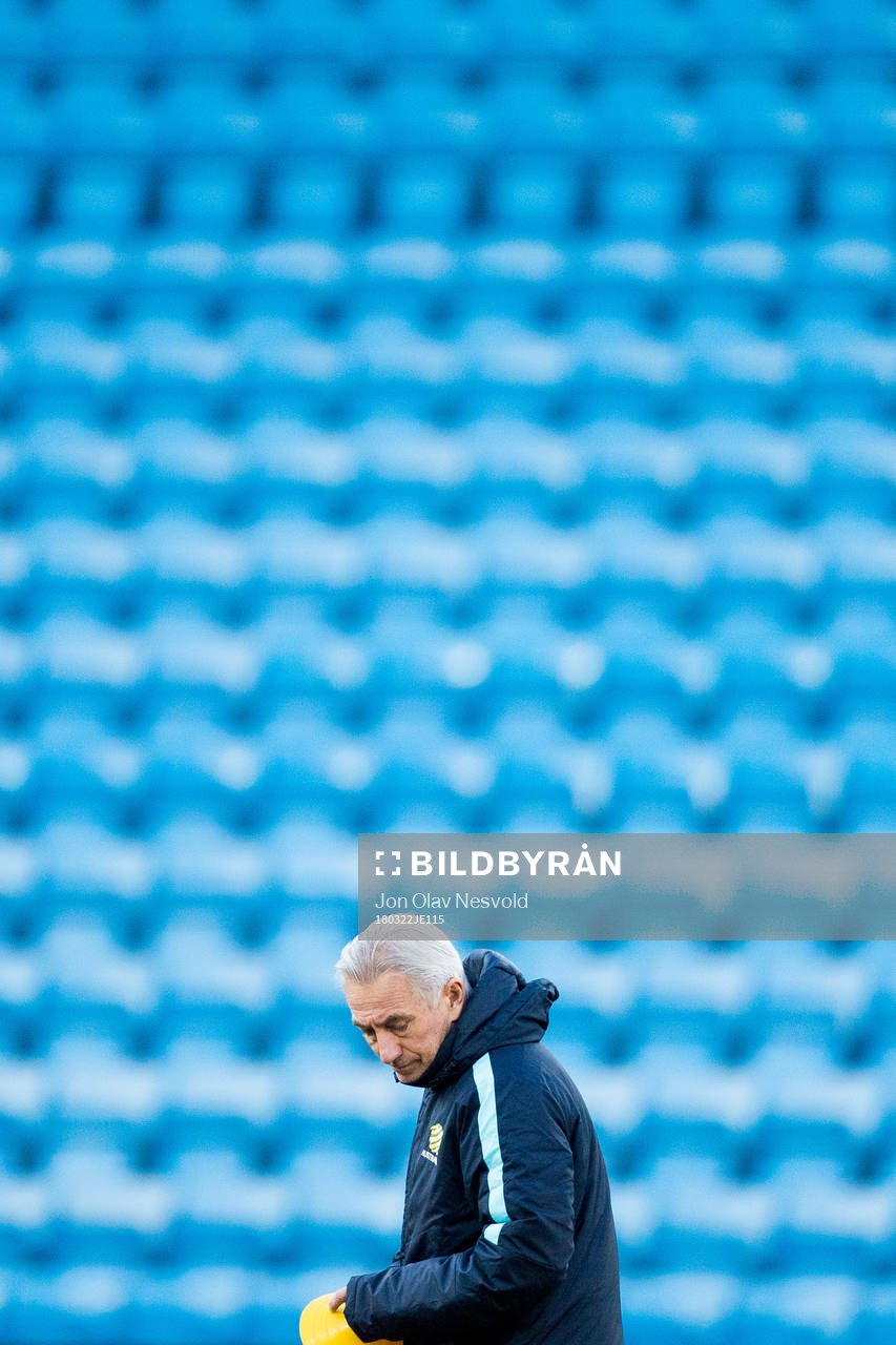 Bert van Marwijk, head coach of Australia