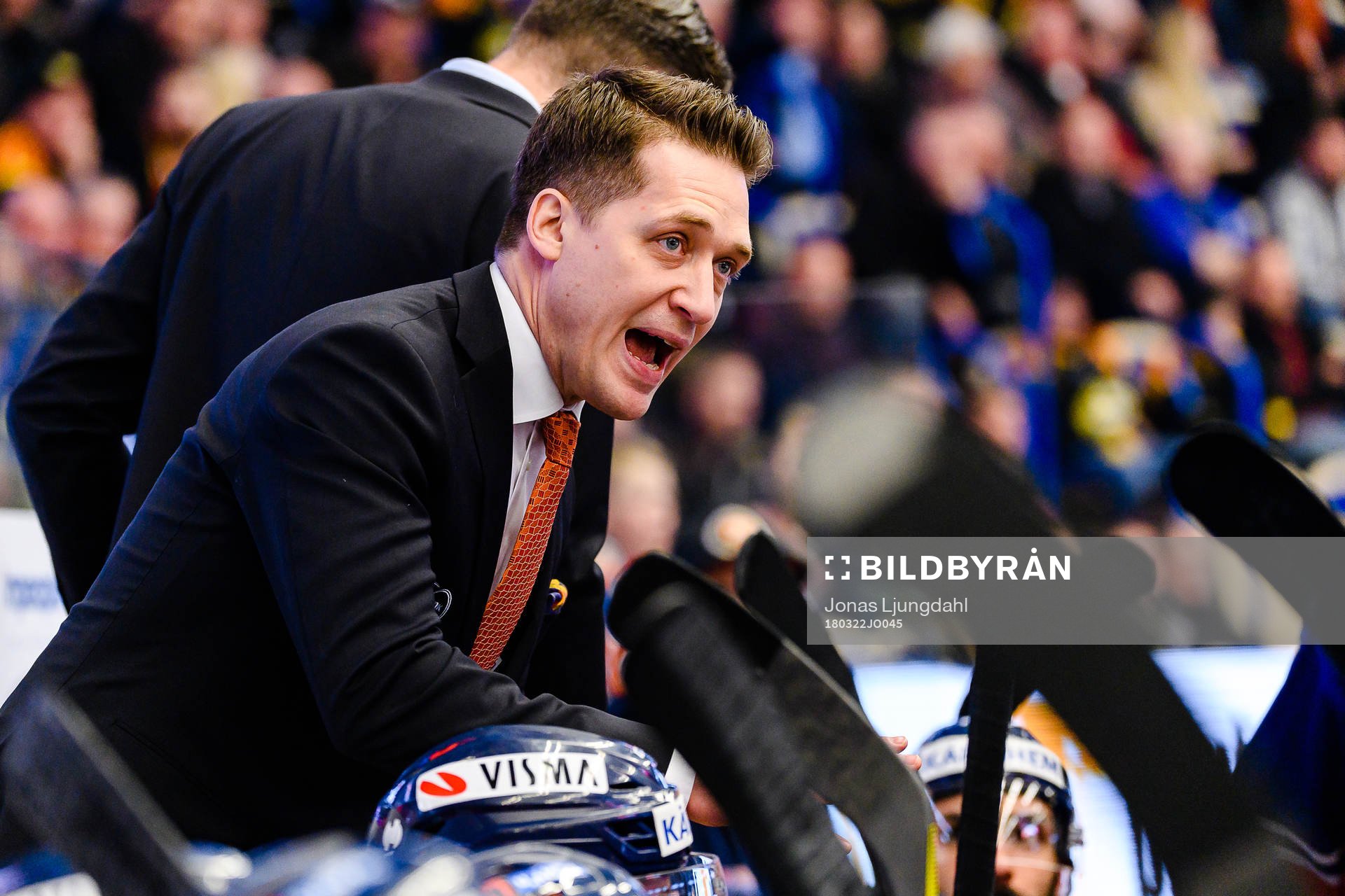 Växjös tränare Sam Hallam skriker