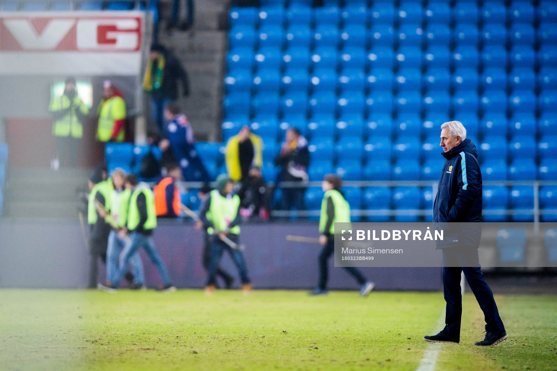 Bert van Marwijk, head coach of Australia