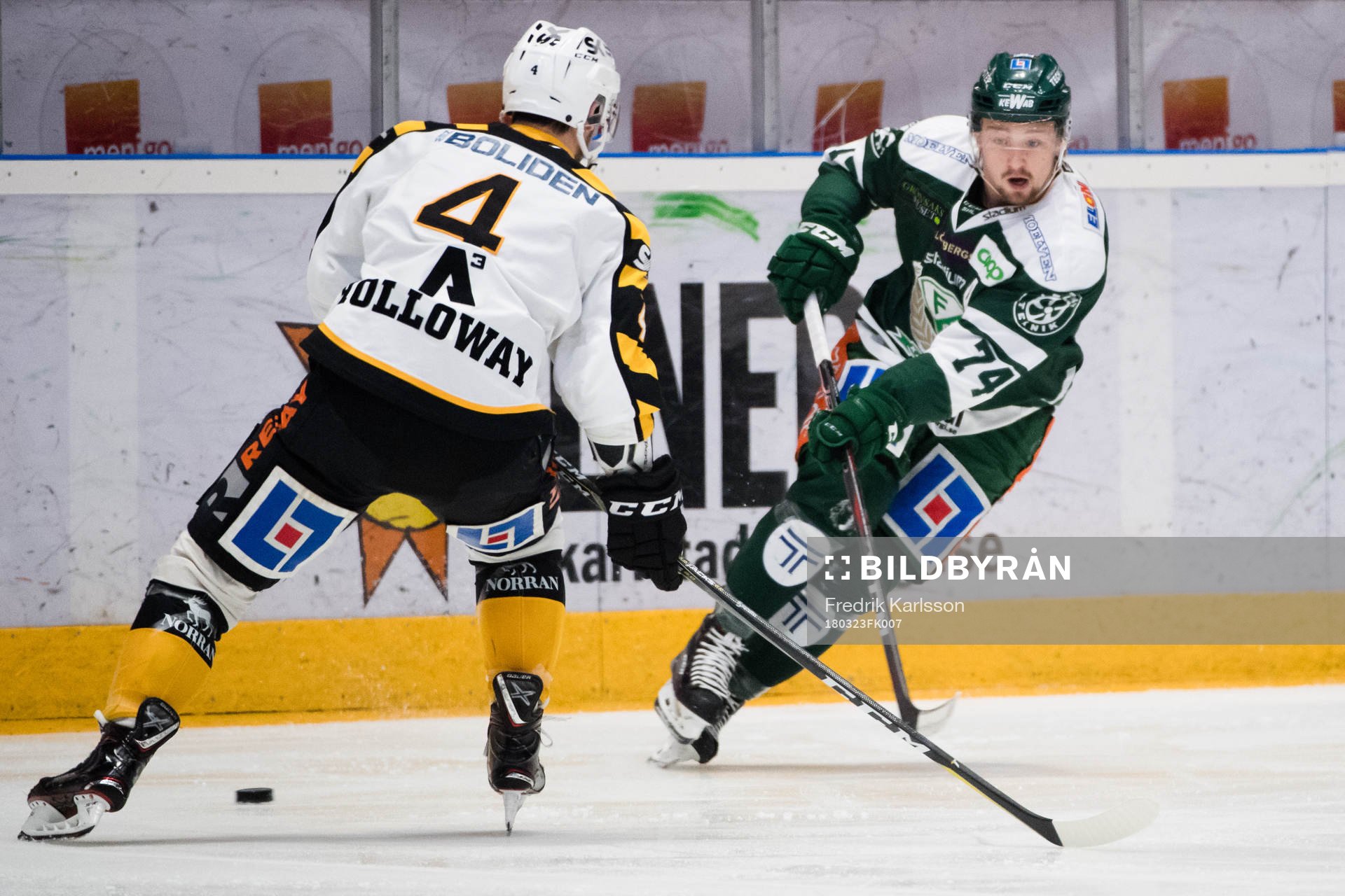 Skellefteås Bud Holloway och Färjestads Rasmus Asplund