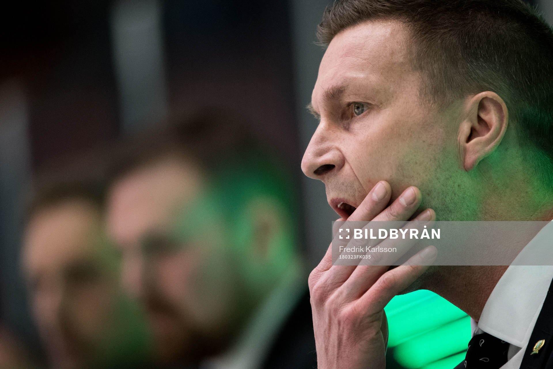 Färjestads tränare Johan Pennerborn deppar