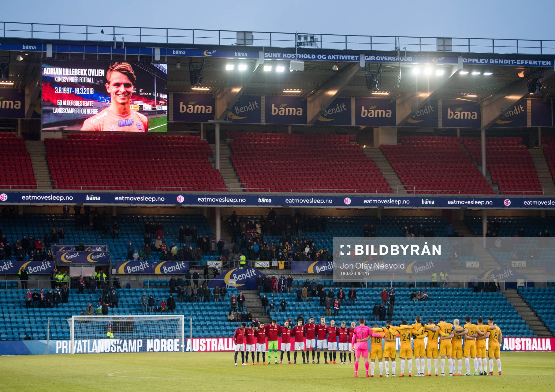 The players of Norway and Australia during one minute silence ahead of the international friendly football match between Norway and Australia on March 23, 2018 in Oslo.
