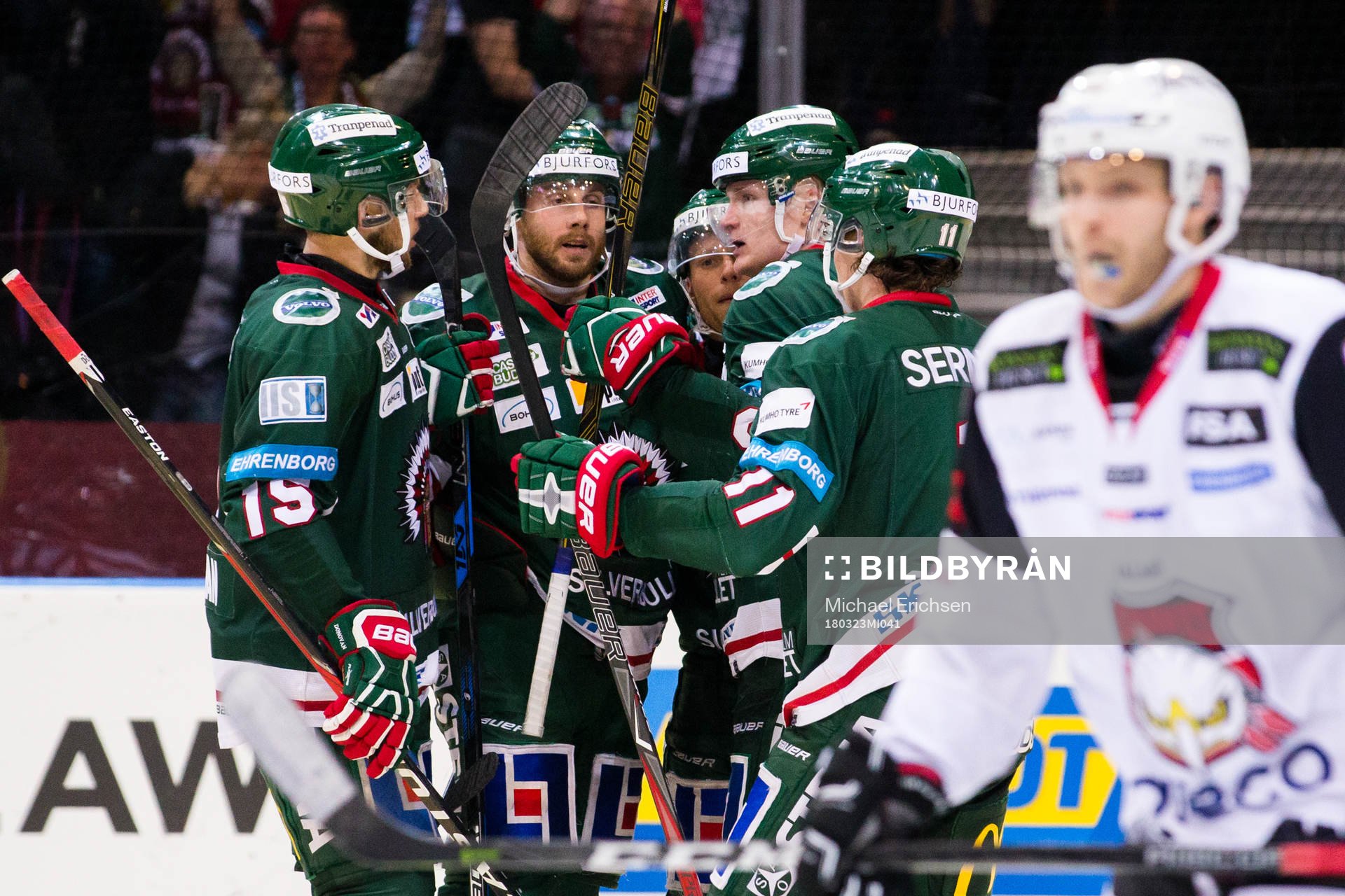 Frölundas Carl Grundström jublar