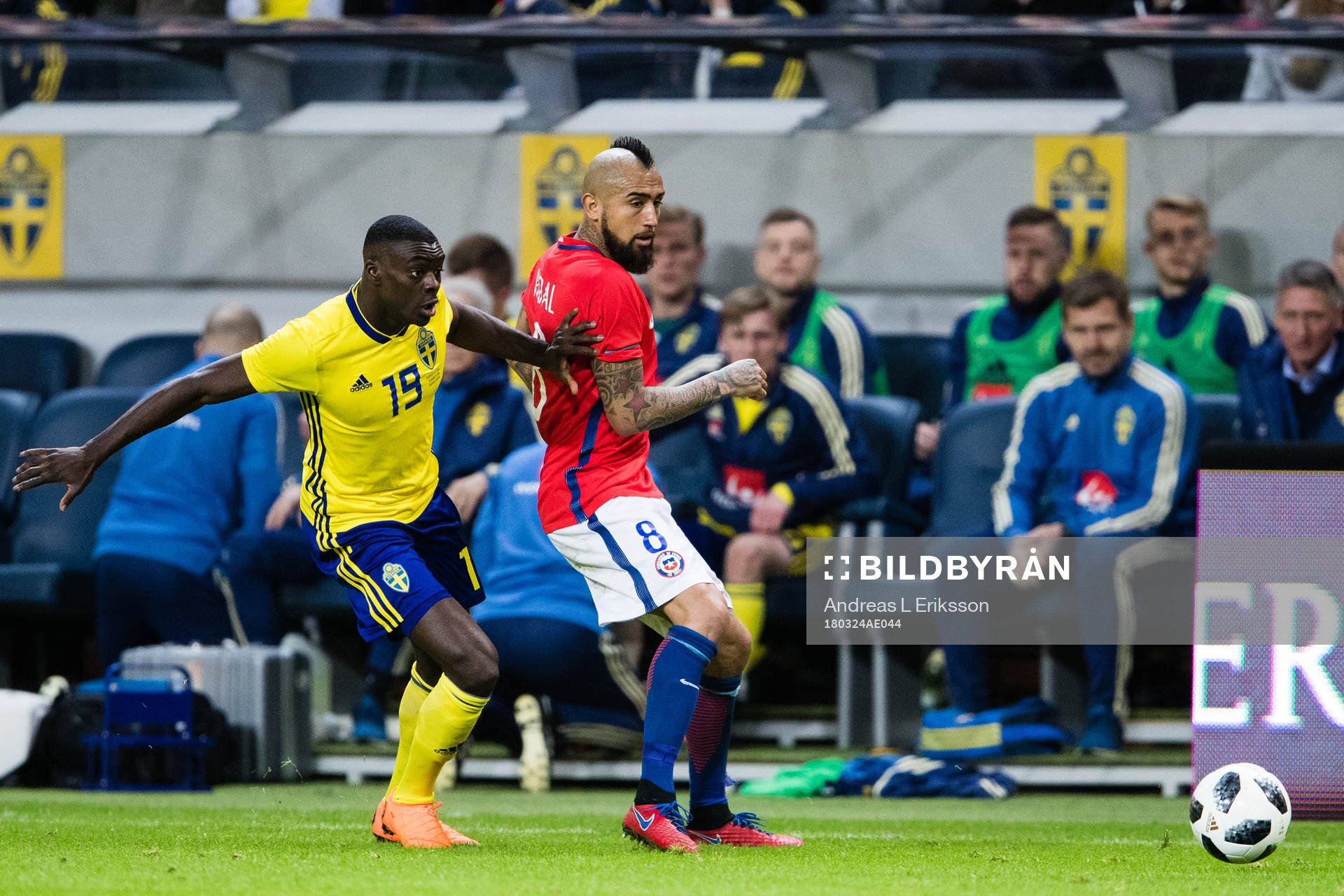 Sveriges Ken Sema och Chiles Arturo Vidal