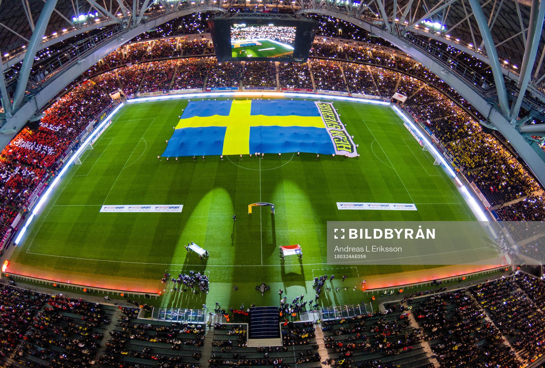Generell vy av Friends Arena innan träningslandskampen i