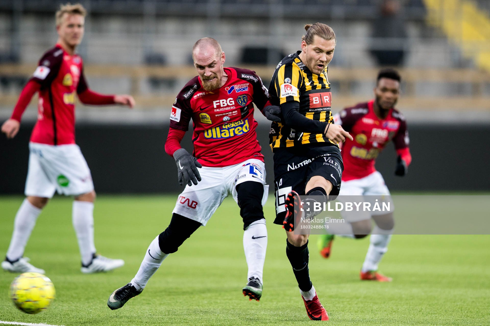 Falkenbergs Christoffer Carlsson mot Häckens Karl Bohm