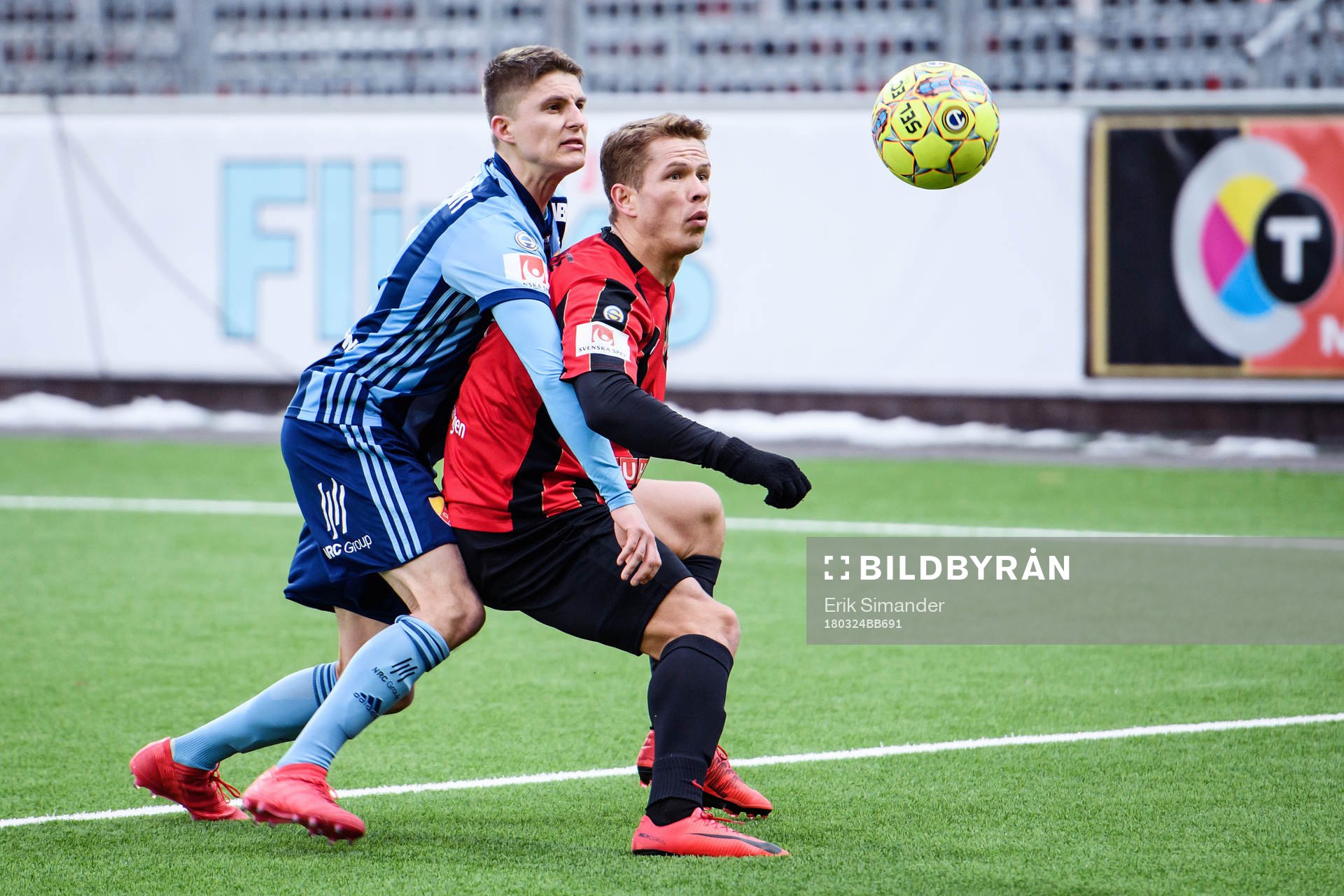 Djurgårdens Johan Andersson och Brommapojkarnas Bajram Ajeti under en träningsmatch i fotboll mellan Brommapojkarna och Djurgården den 24 mars 2018 i Stockholm.