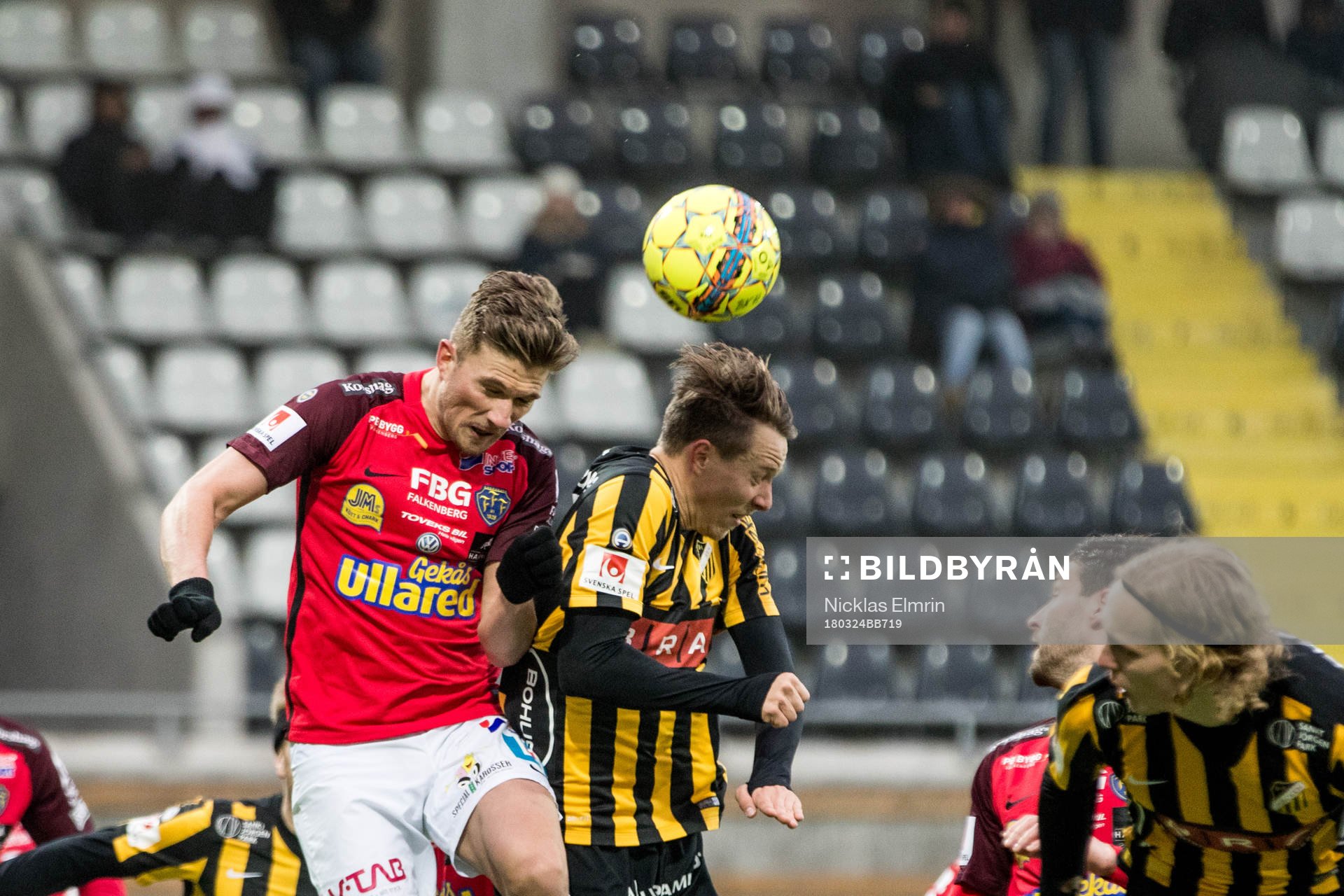 Falkenbergs Erik Pärsson mot Häckens Viktor Lundberg