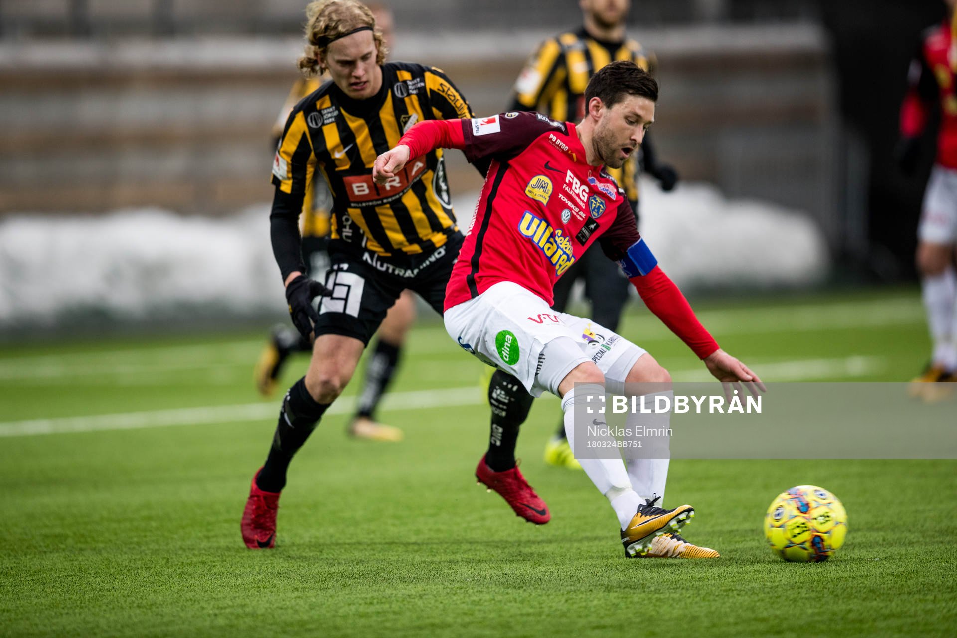 Falkenbergs Tibor Joza mot Häckens Gustav Berggren