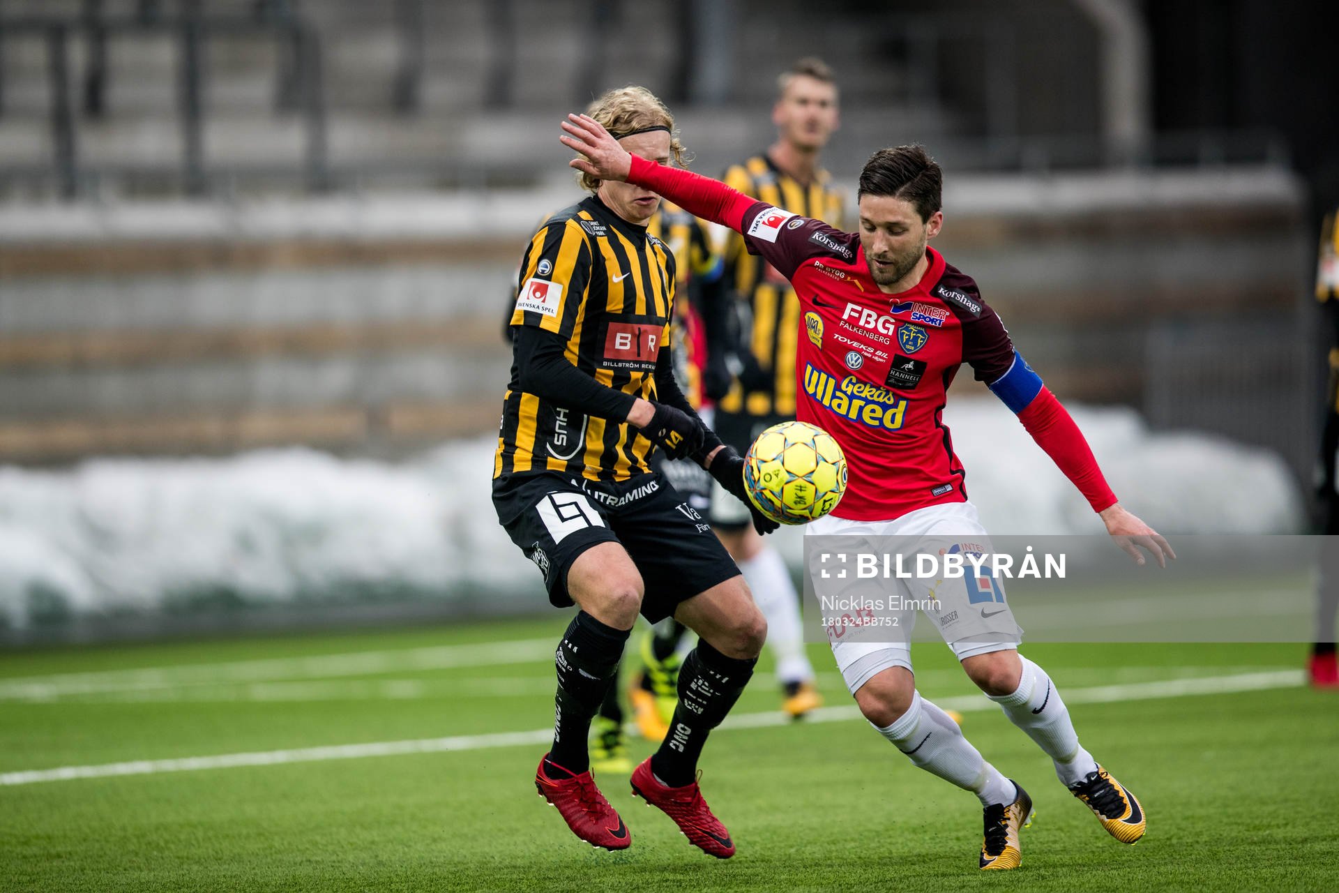 Falkenbergs Tibor Joza mot Häckens Gustav Berggren