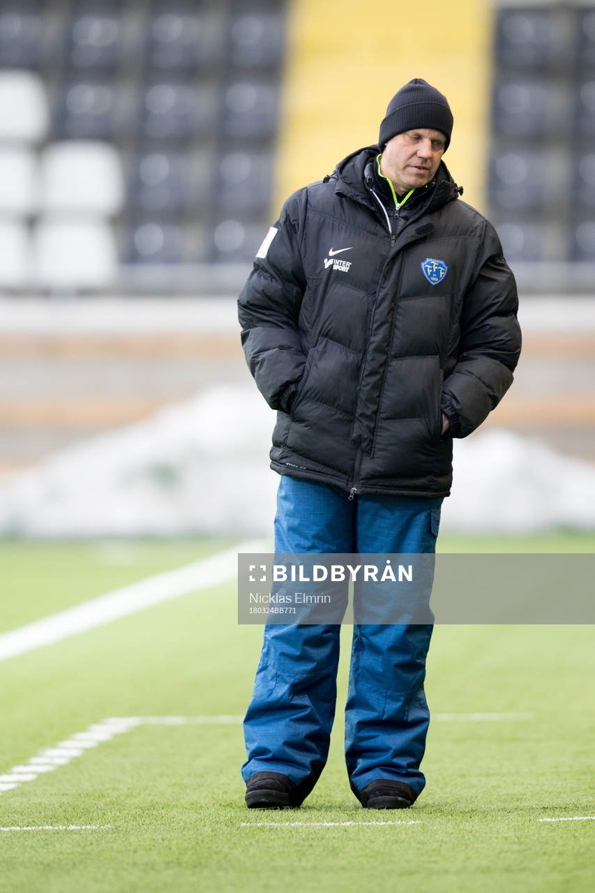 Falkenbergs tränare Jonas Axeldal