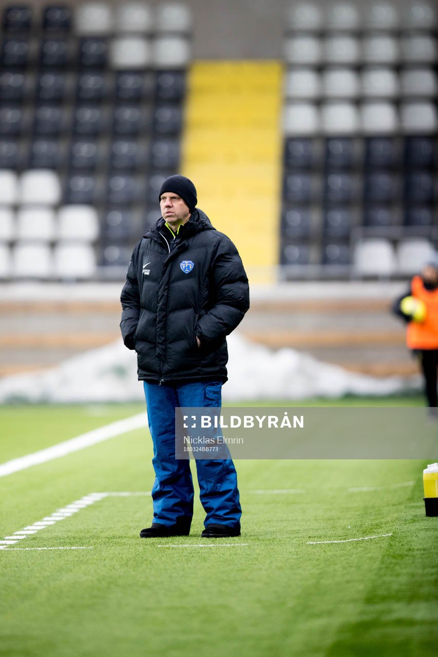 Falkenbergs tränare Jonas Axeldal