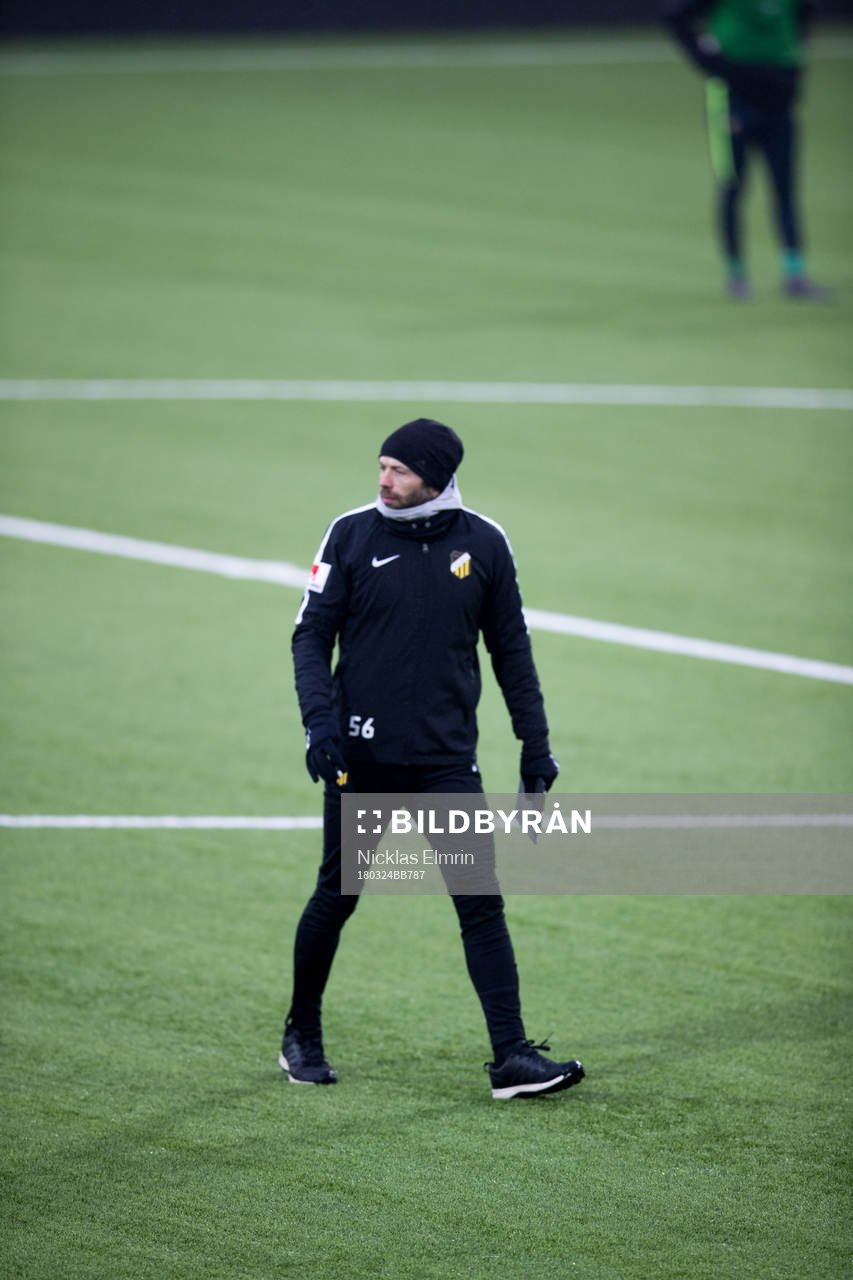 Häckens tränare Andreas Alm