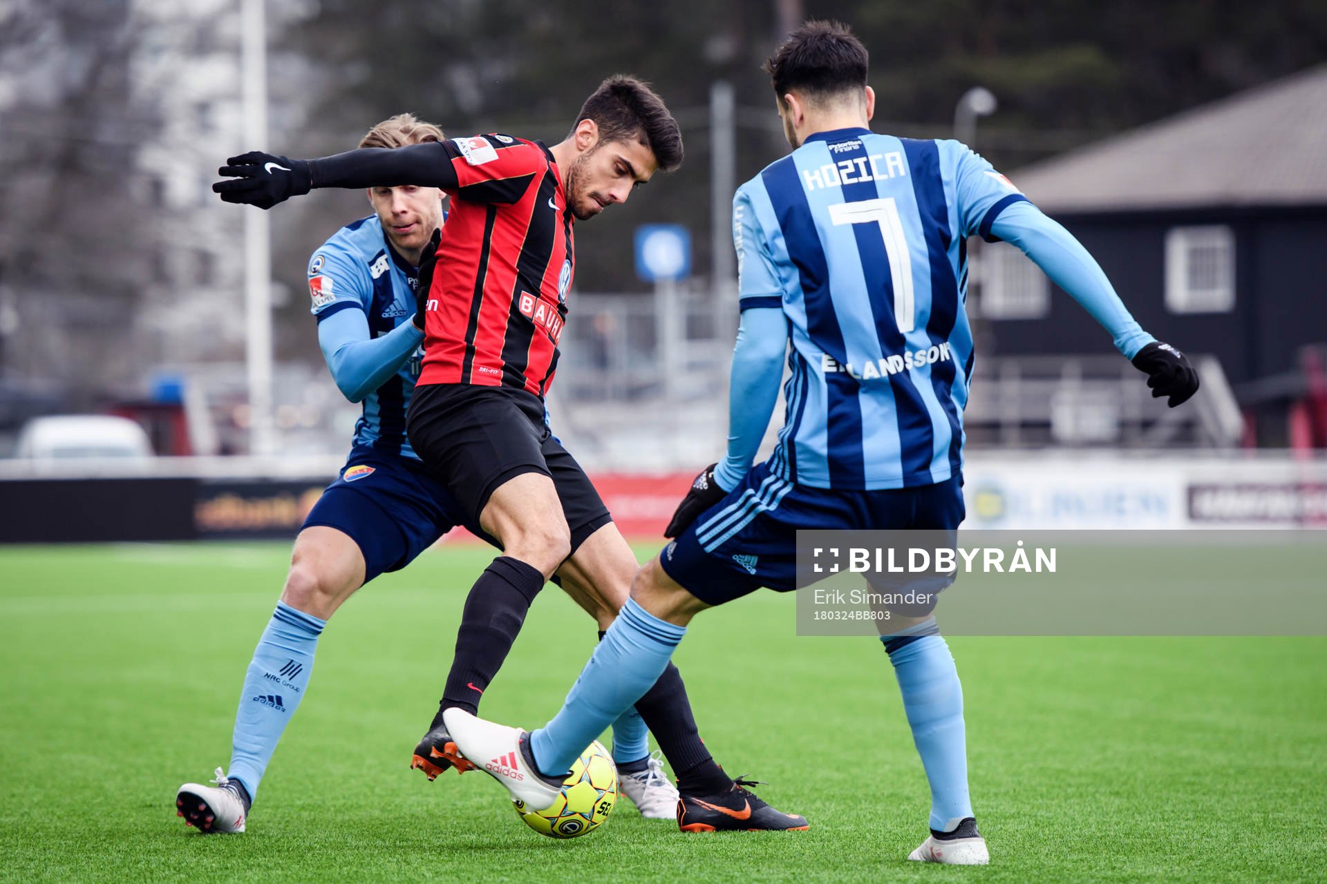 Brommapojkarnas Maikel uppvaktas av Djurgårdens Dzenis