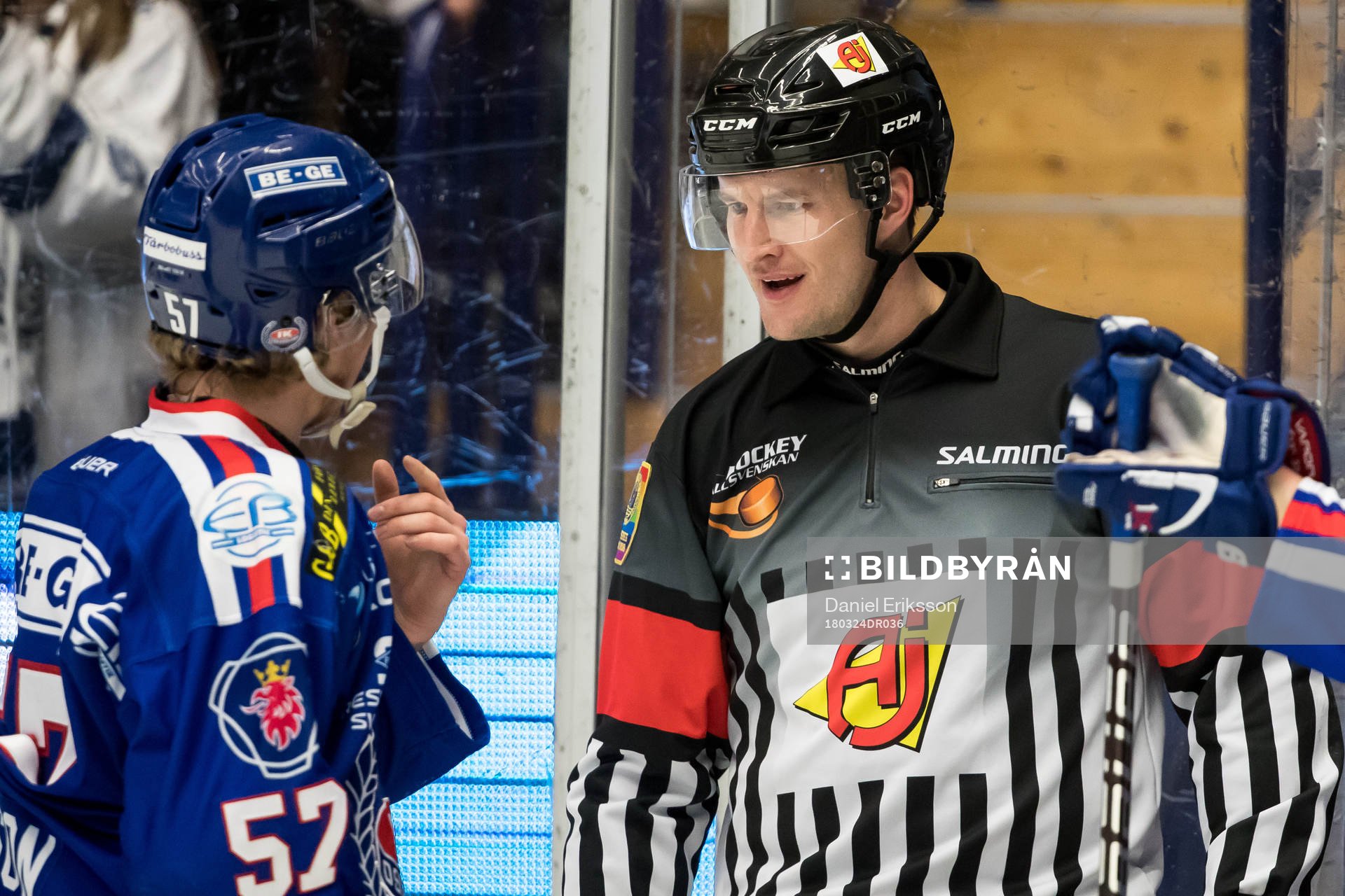 Domare Richard Magnussonoch Oskarshamns Karl Johansson   i