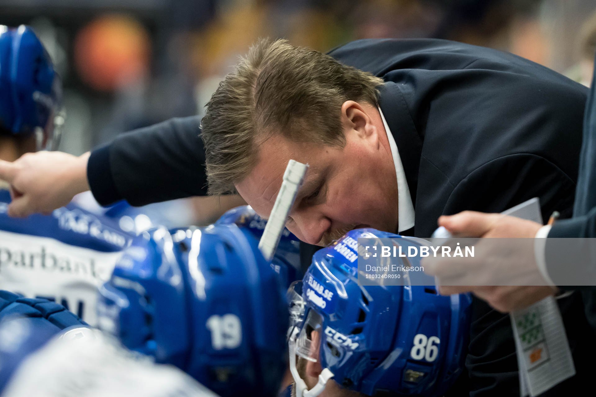 Leksands tränare Leif Carlsson  i ishockeymatchen i
