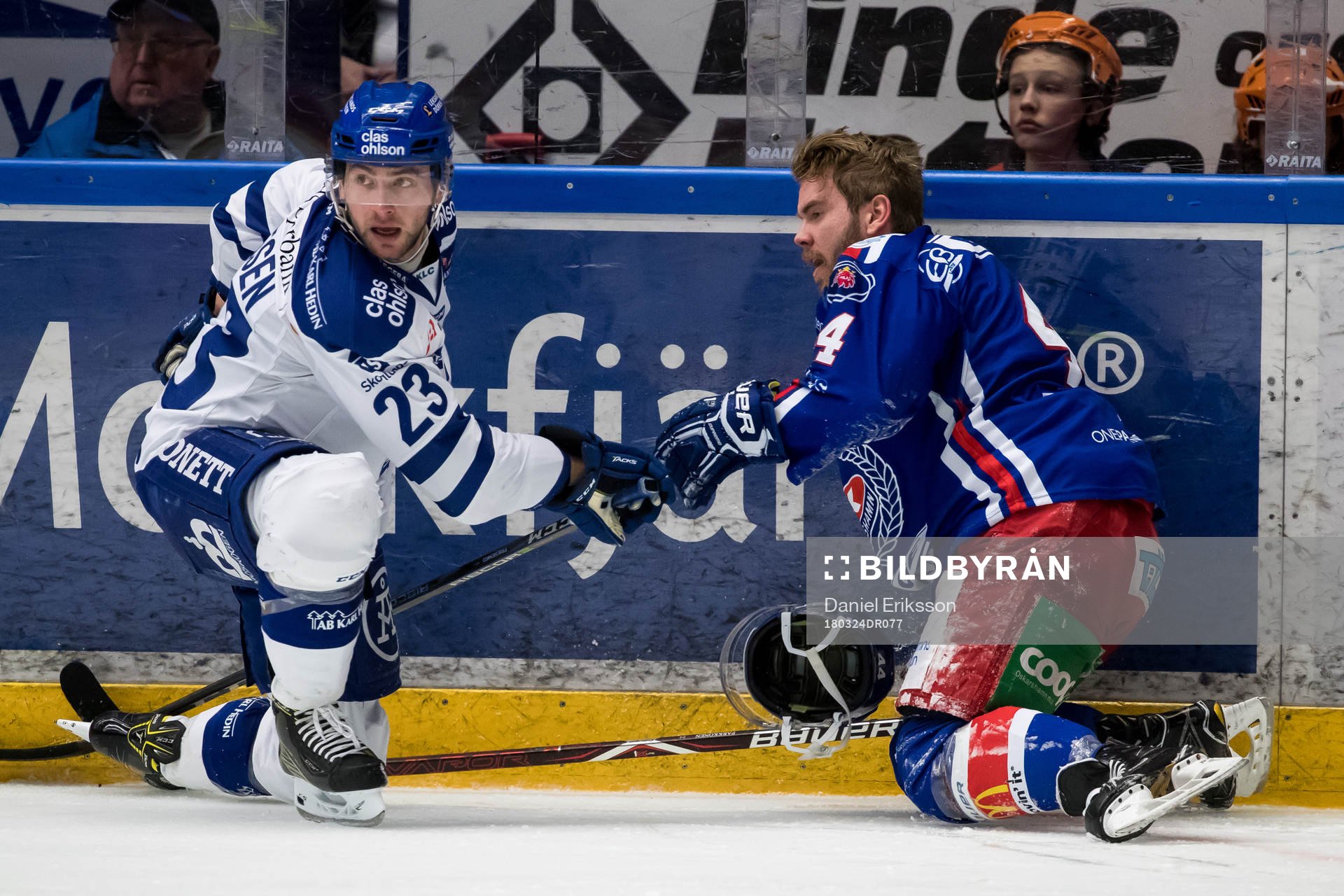 Leksands Alex Friesen och Oskarshamns Patrik Parkkonen  i