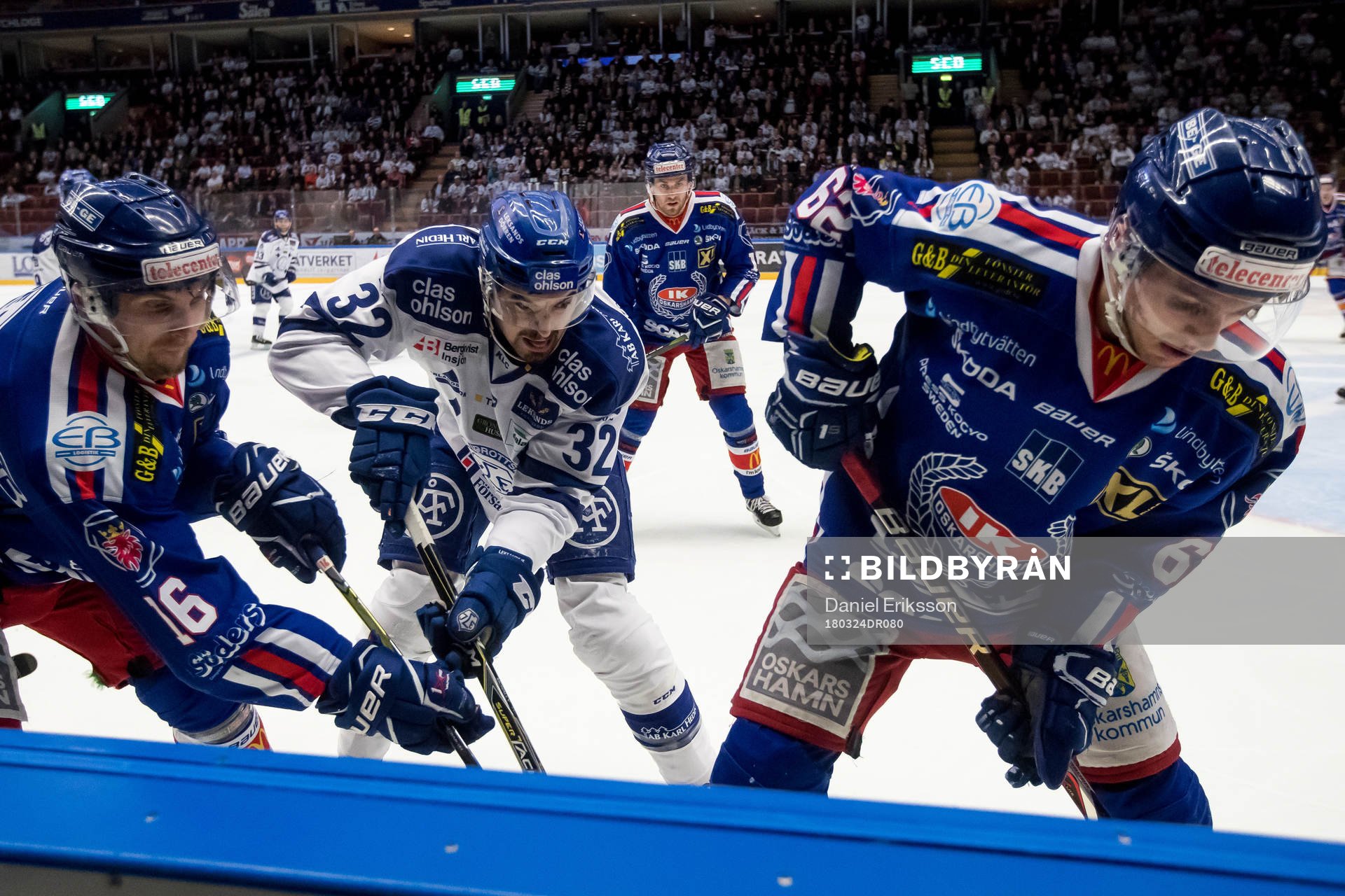 Leksands Patrick McNally och Oskarshamns Arsi Piispanen och