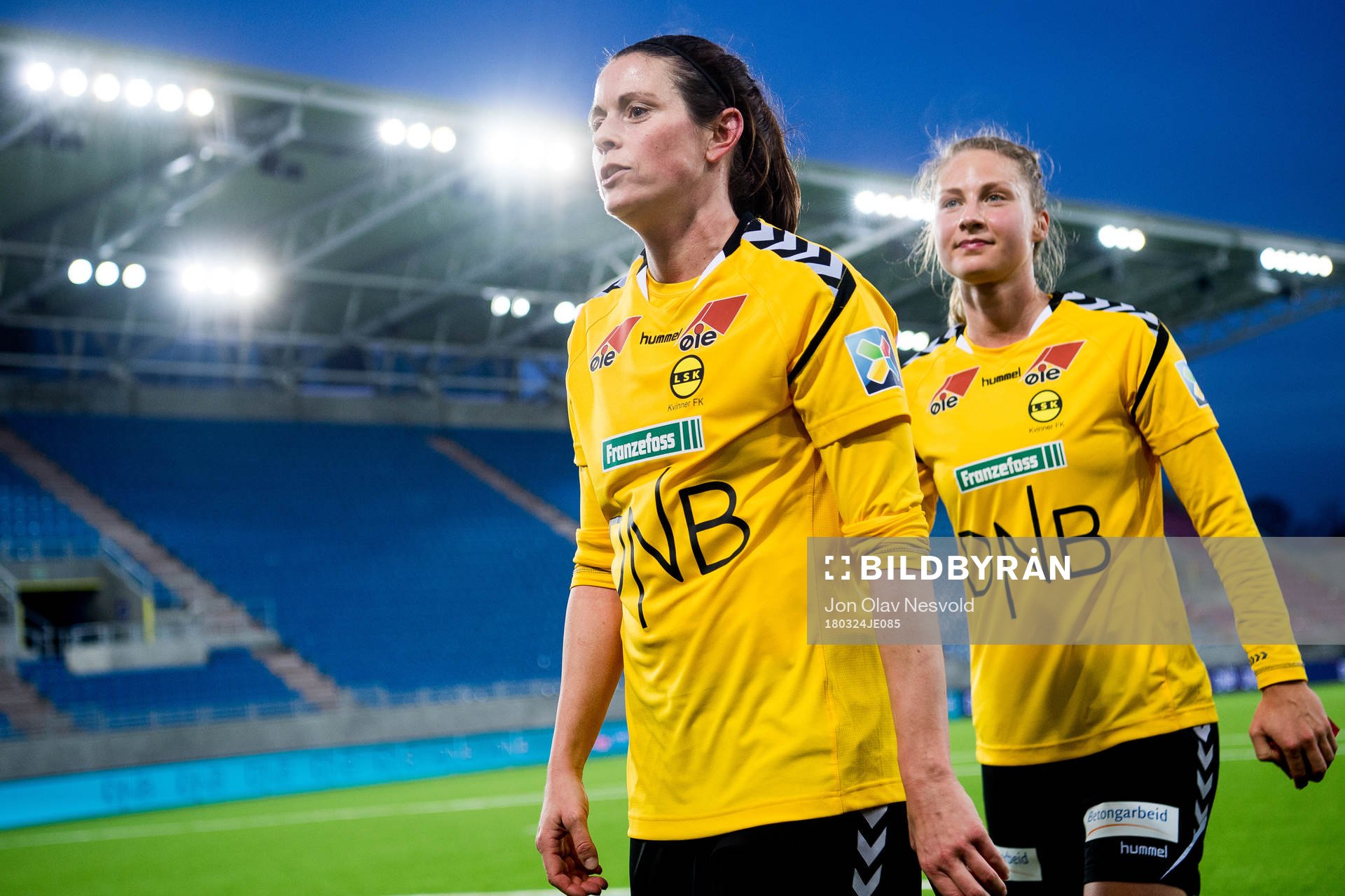 Isabell Bachor and Juliette Mikaela Kemppi of LSK Kvinner