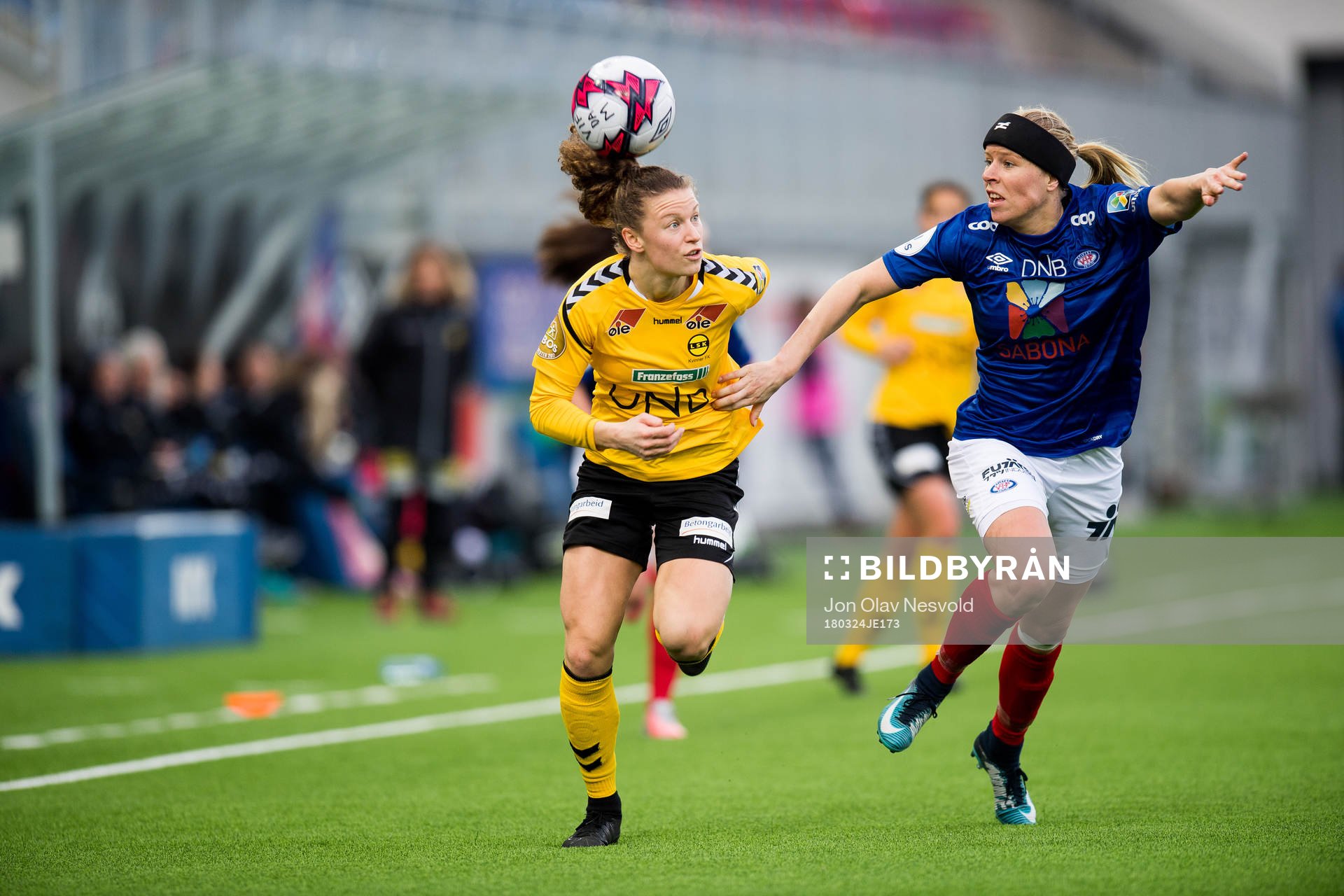 Synne Skinnes Hansen of LSK Kvinner and Ingrid Katrine Buer