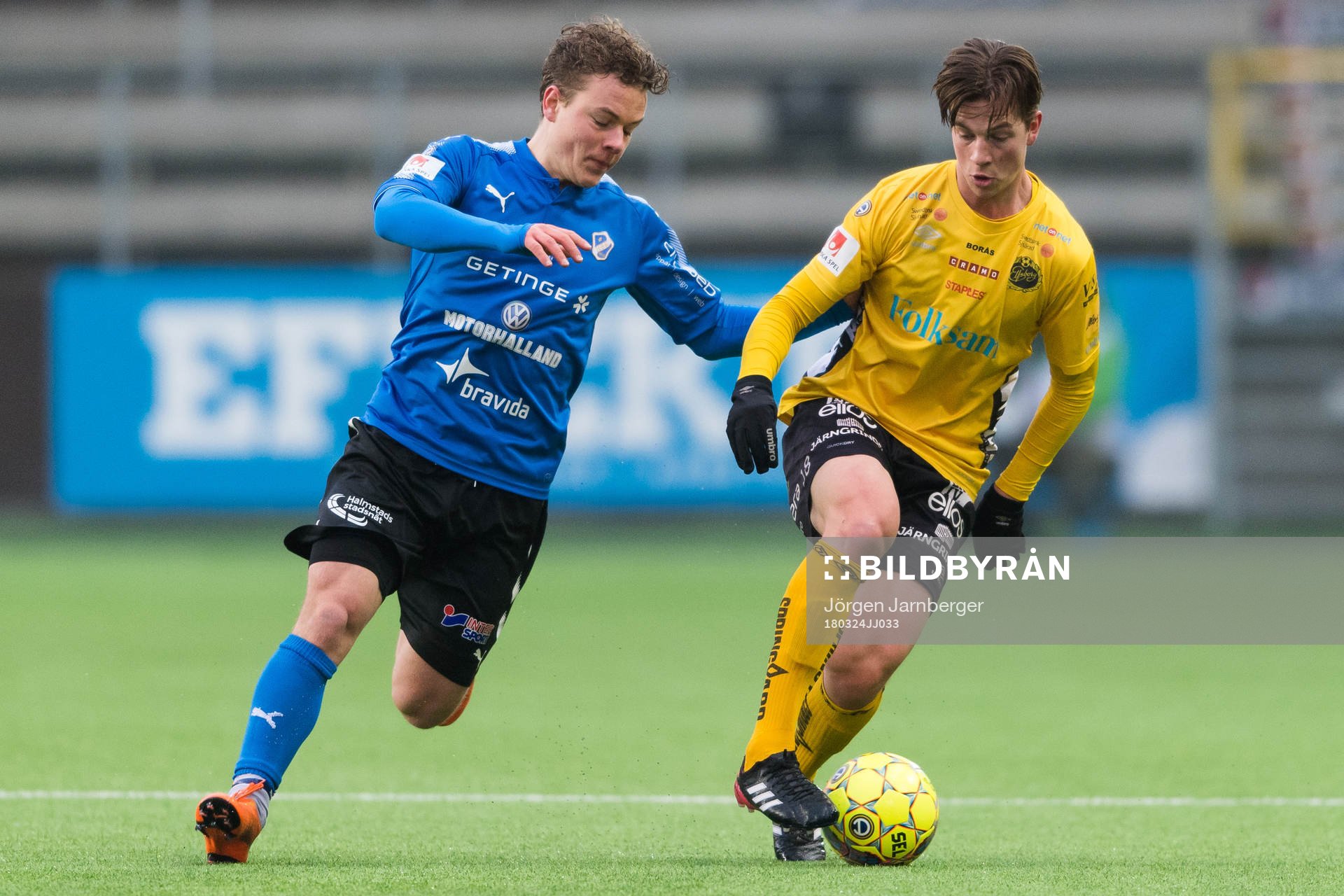 Elfsborgs Simon Olsson och Halmstads Höskuldur Gunnlaugsson