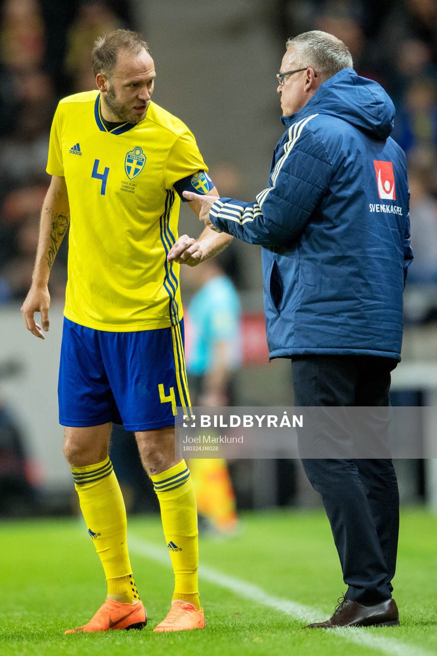 Sveriges Andreas Granqvist och förbundskapten Janne
