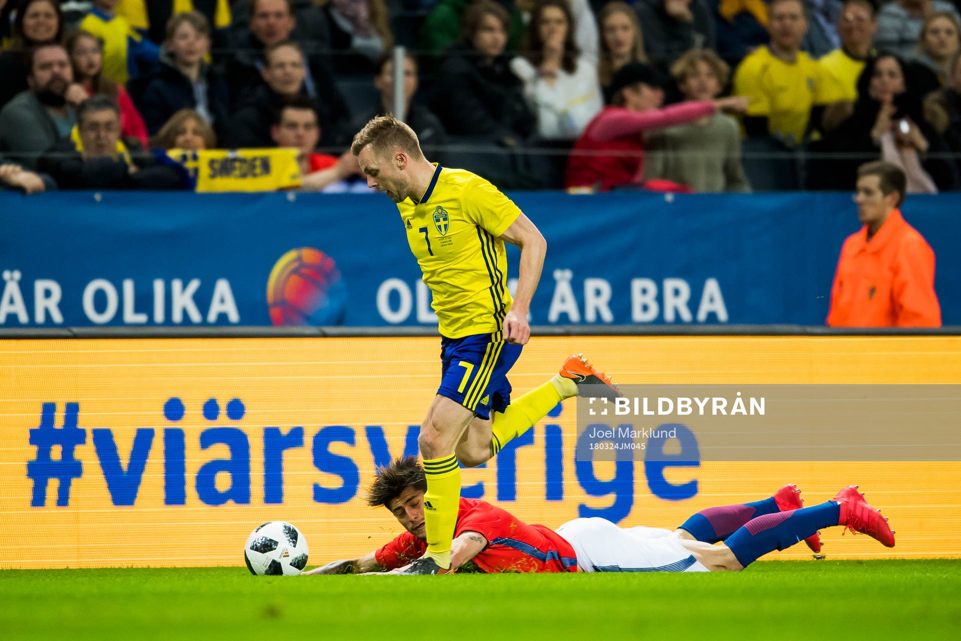 Sveriges Sebastian Larsson och Chiles Angelo Sagal