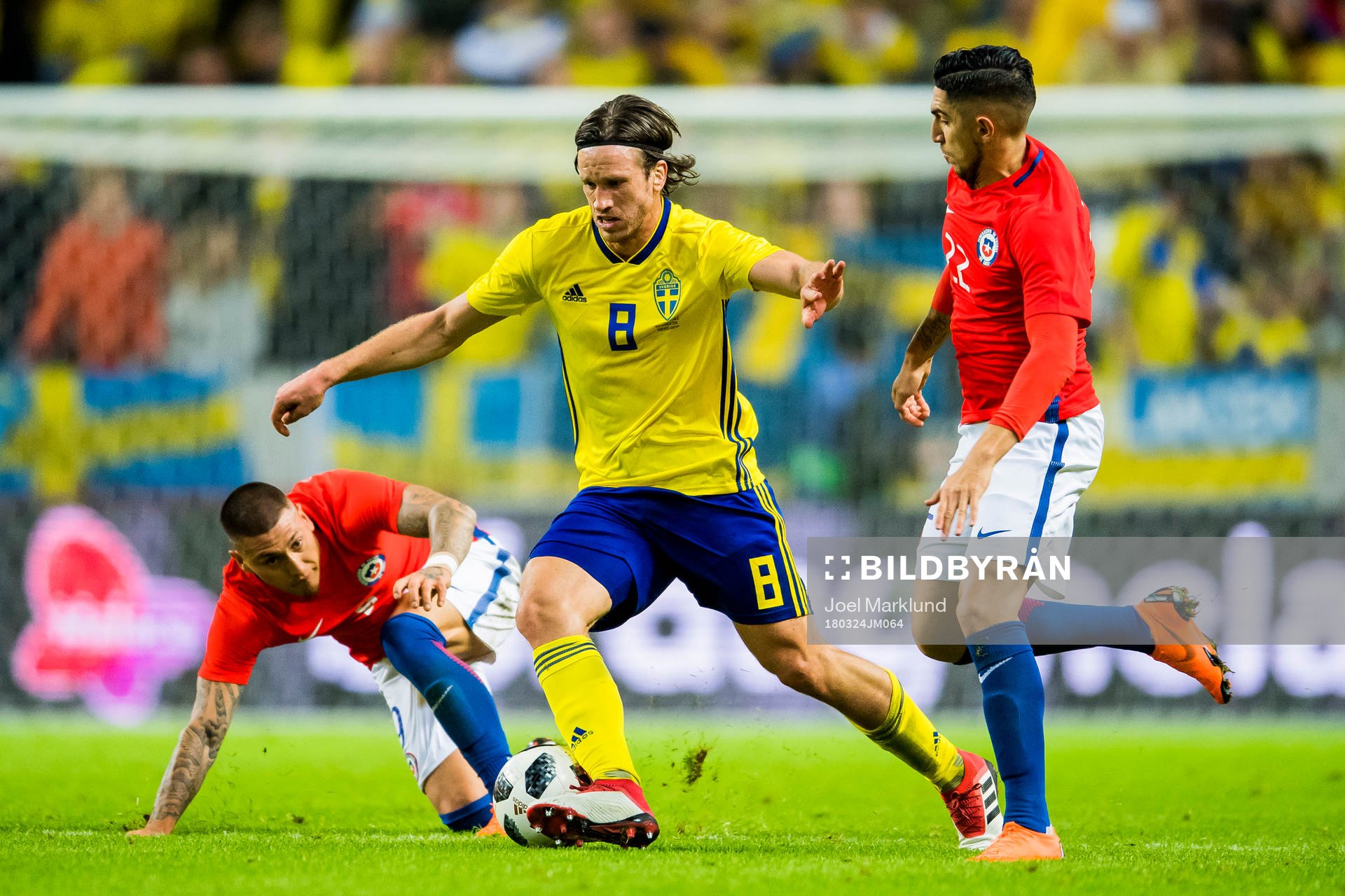 Chiles Nicolás Castillo och Diego Valdés och Sveriges