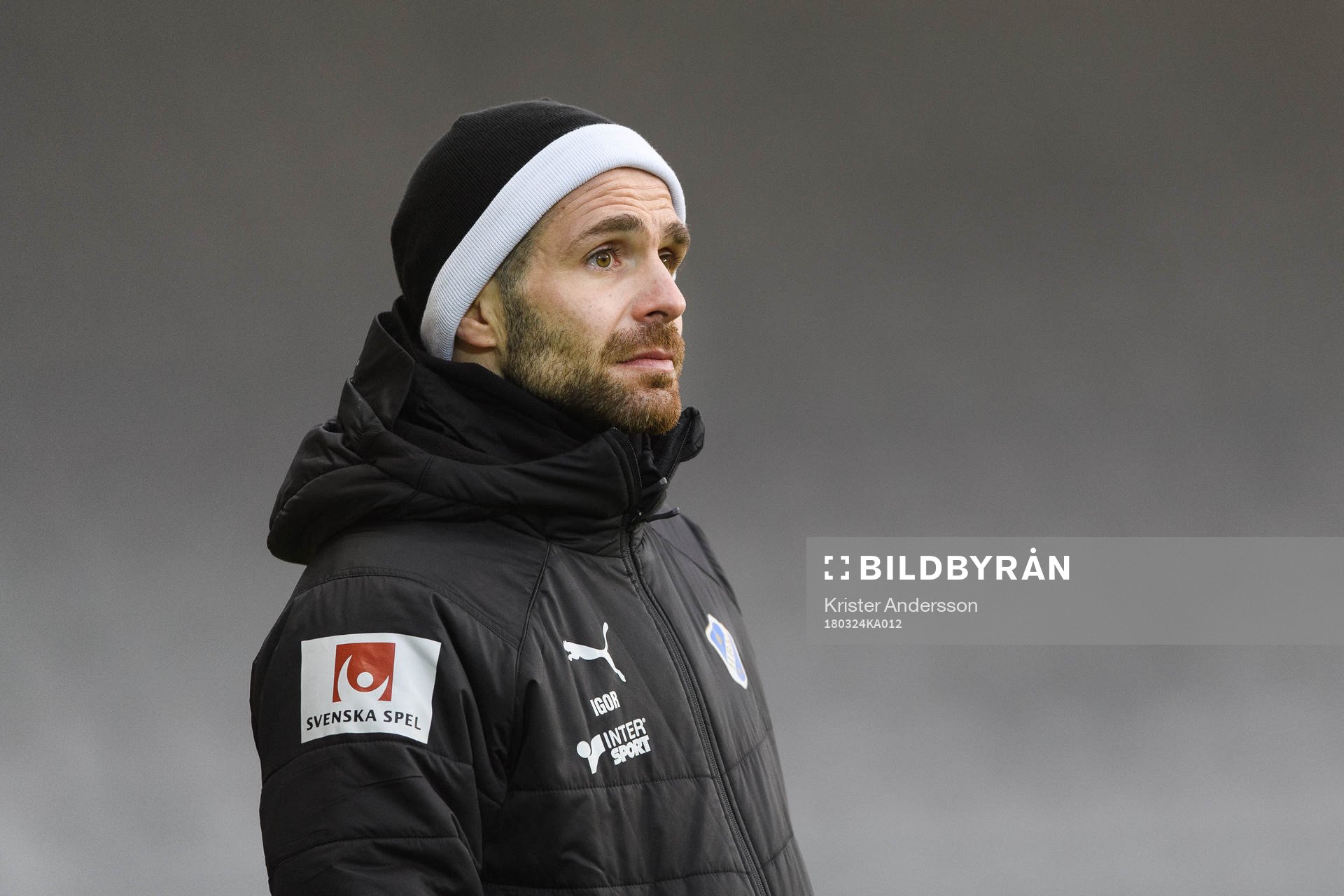 Halmstads tränare Igor Krulj under träningsmatchen i fotboll mellan Elfsborg och Halmstad den 24 mars 2018 i Borås.