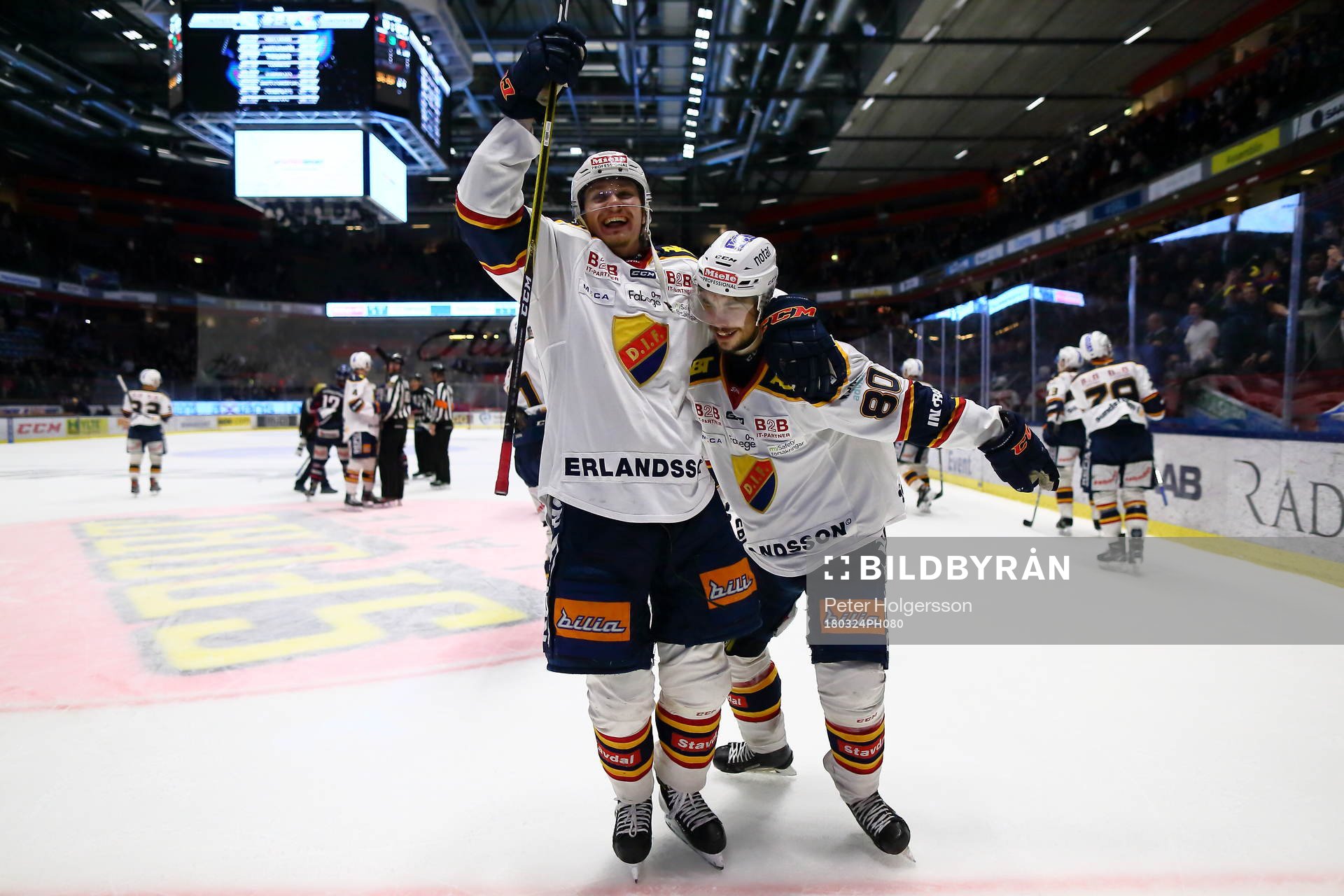 Djurgårdens spelare med Linus Johansson och Gustav Possler