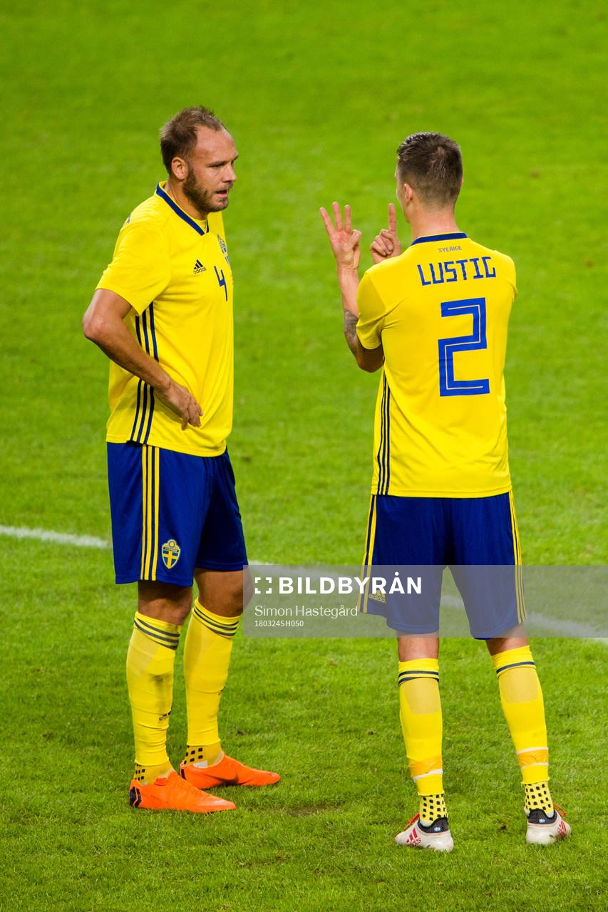 Sveriges Mikael Lustig och Andreas Granqvist
