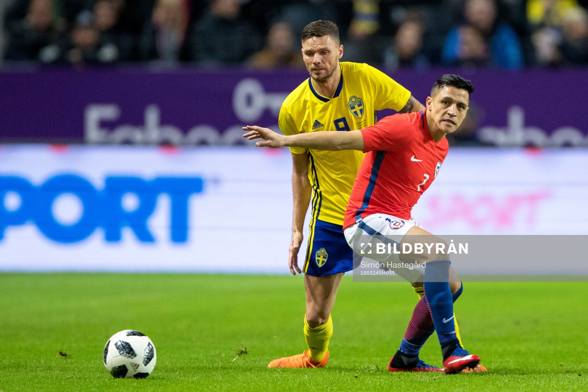 Sveriges Marcus Berg och Chiles Alexis Sanchez