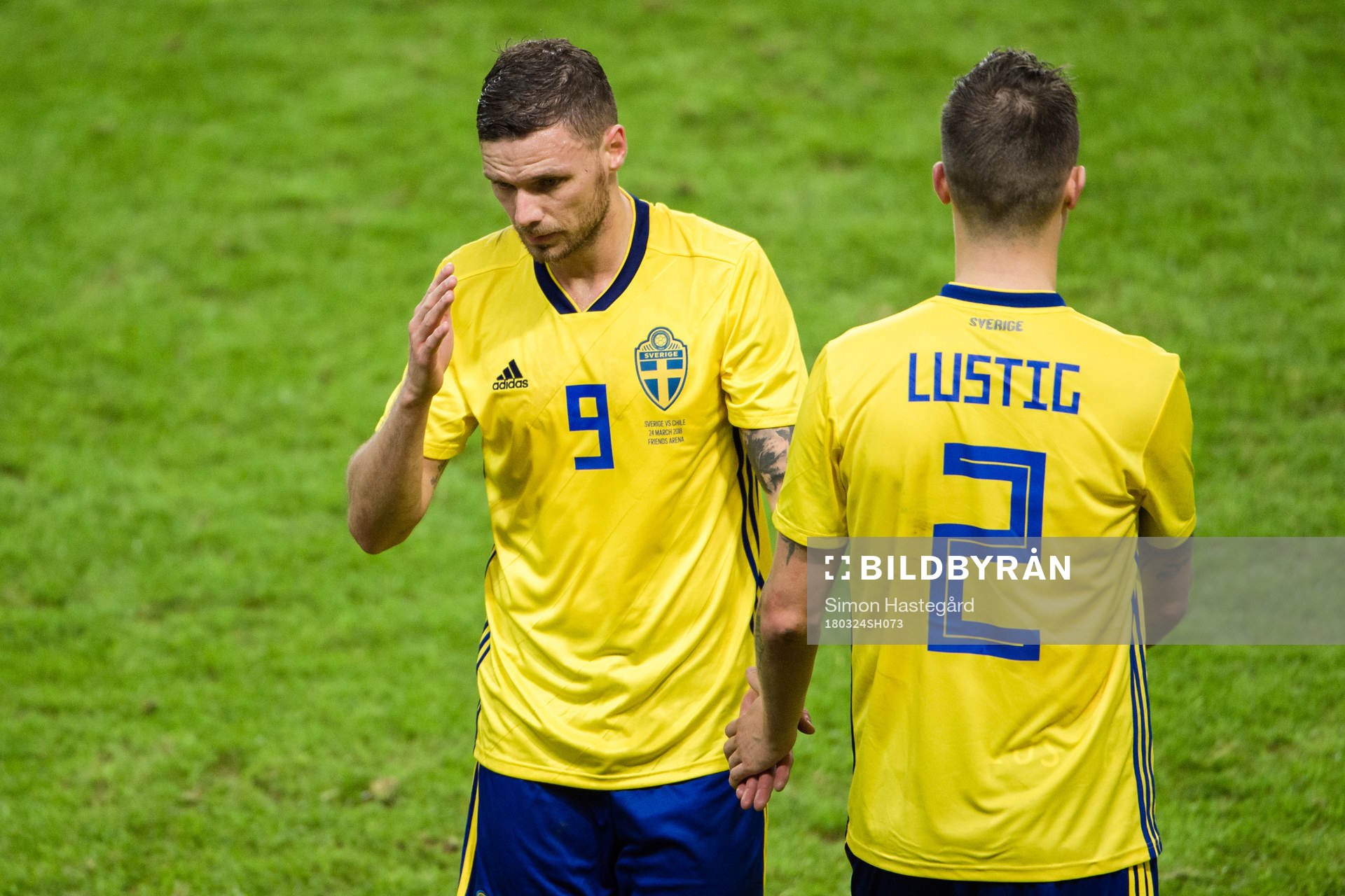 Sveriges Marcus Berg och Mikael Lustig deppar